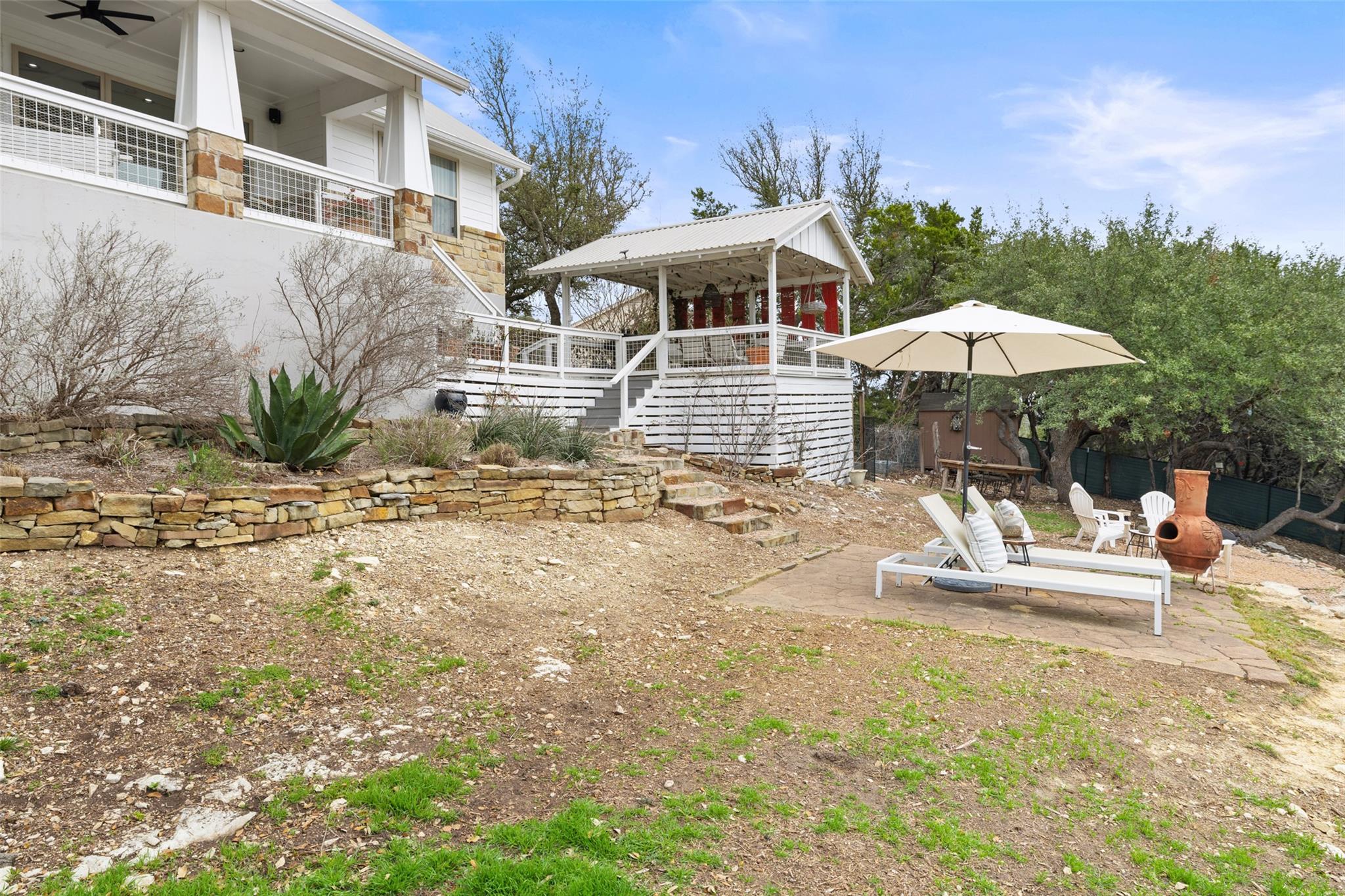 114 Crest View DR