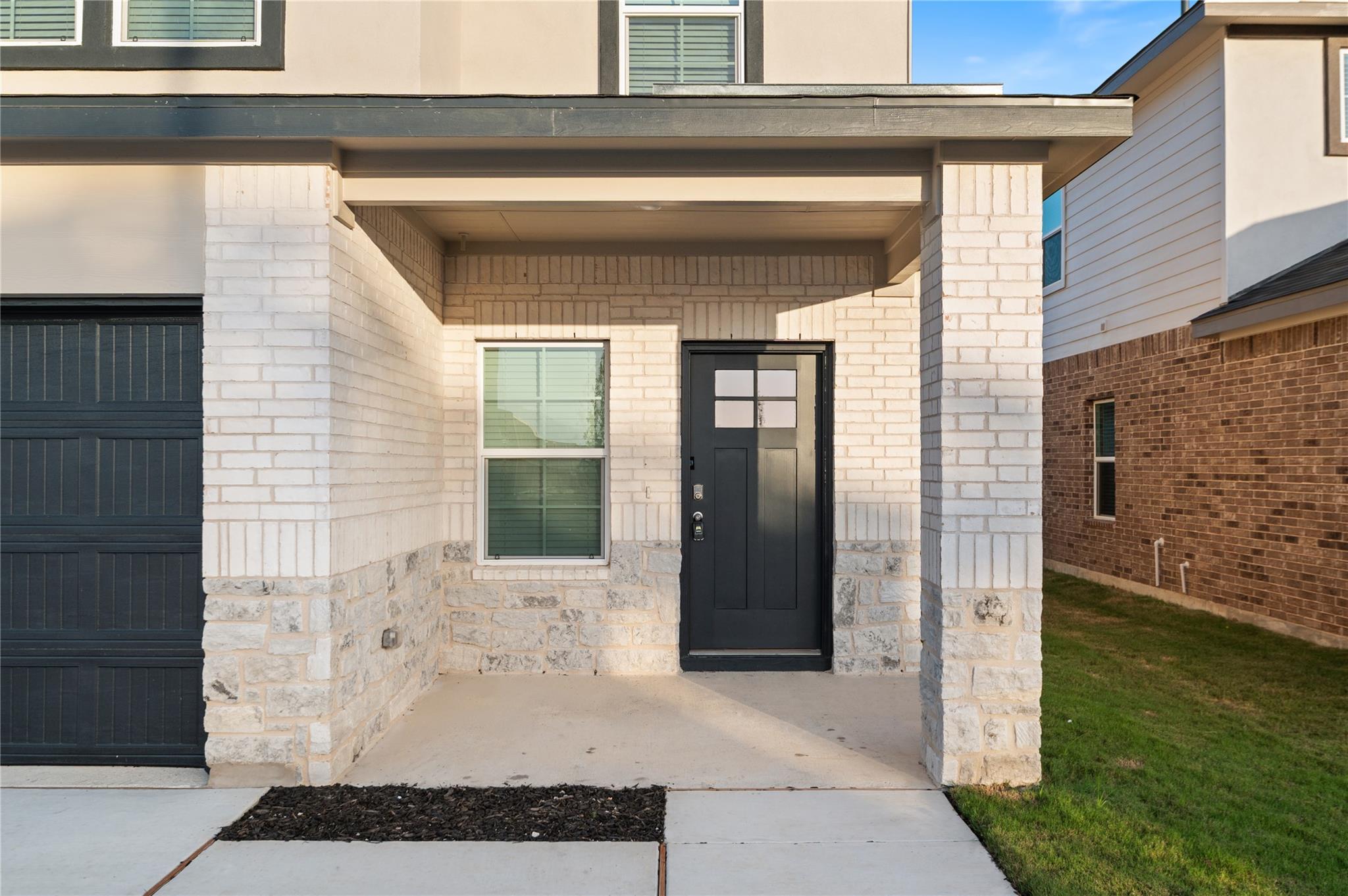 240 New Albany LN