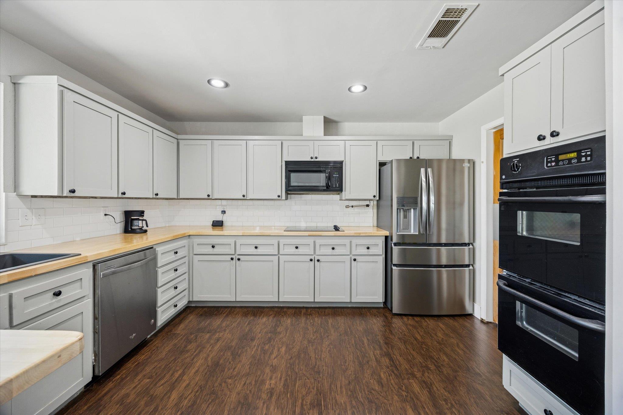 217 W Mockingbird LN