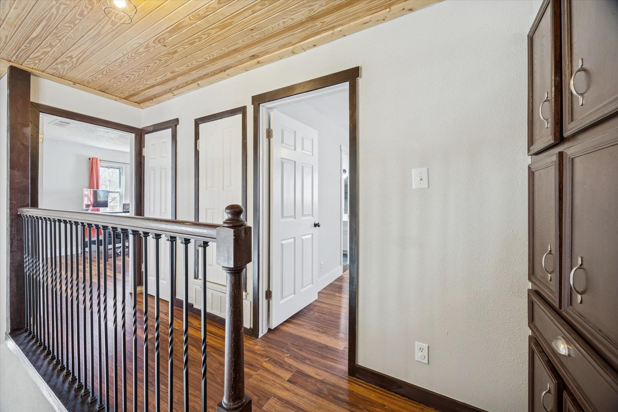 217 W Mockingbird LN