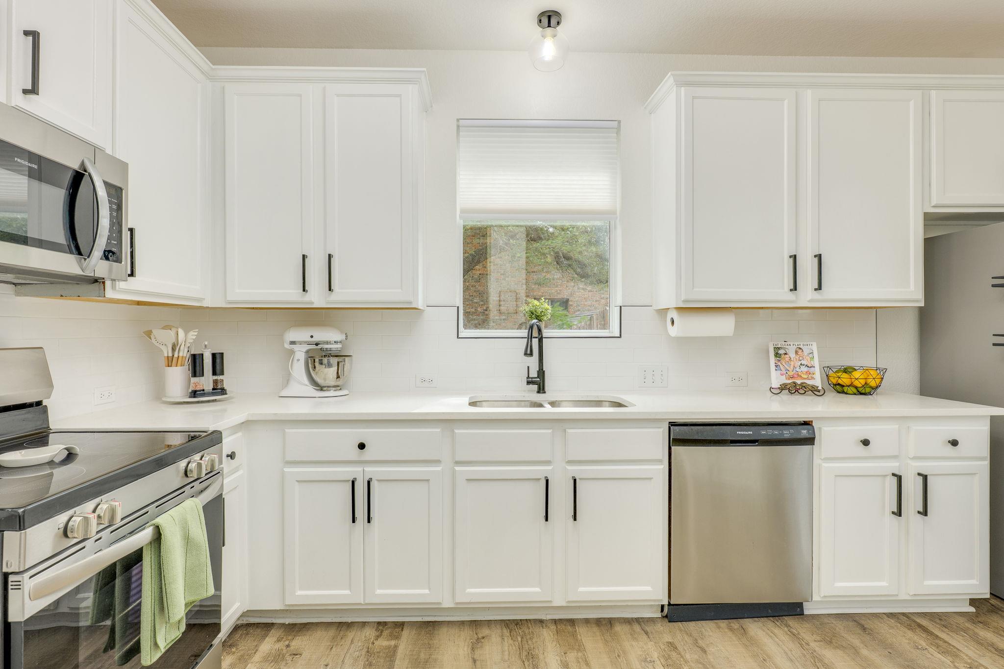 1509 Encino DR