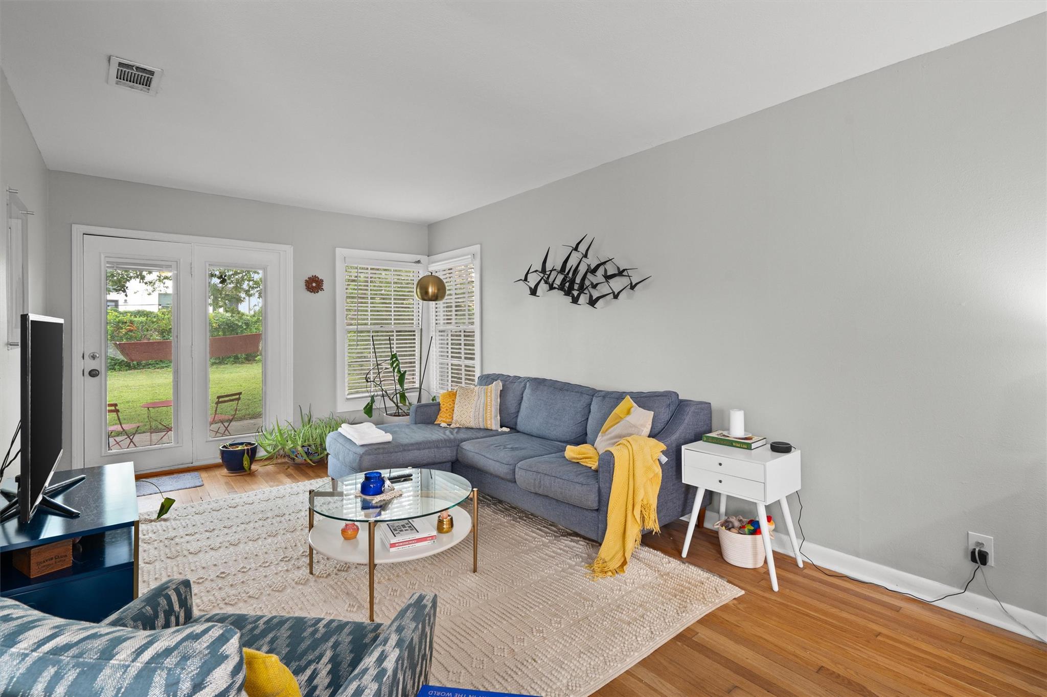 2633 W 45th ST