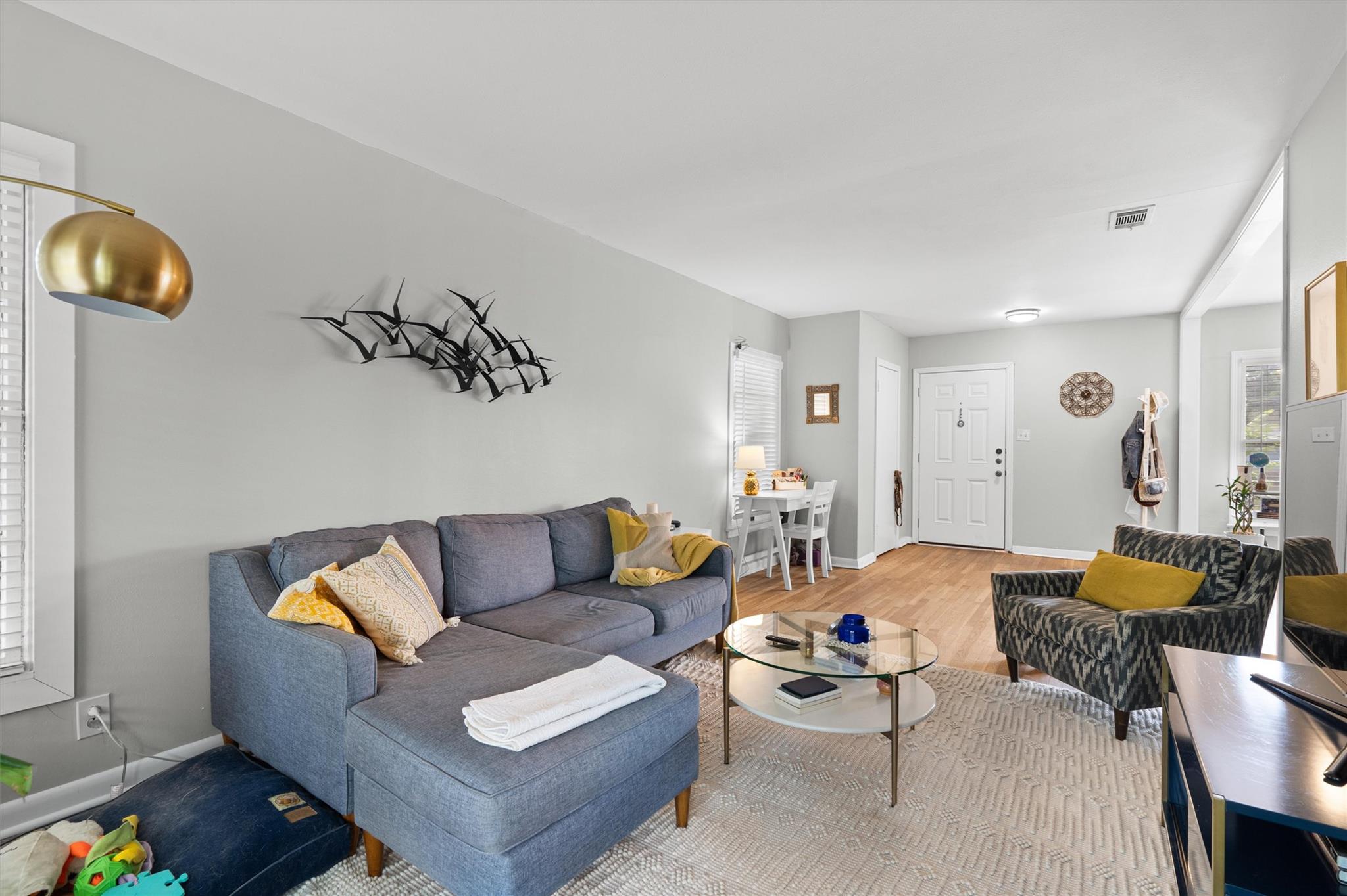 2633 W 45th ST