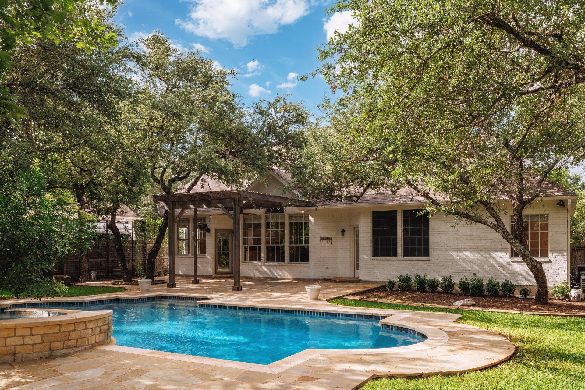 5512 Ballenton LN