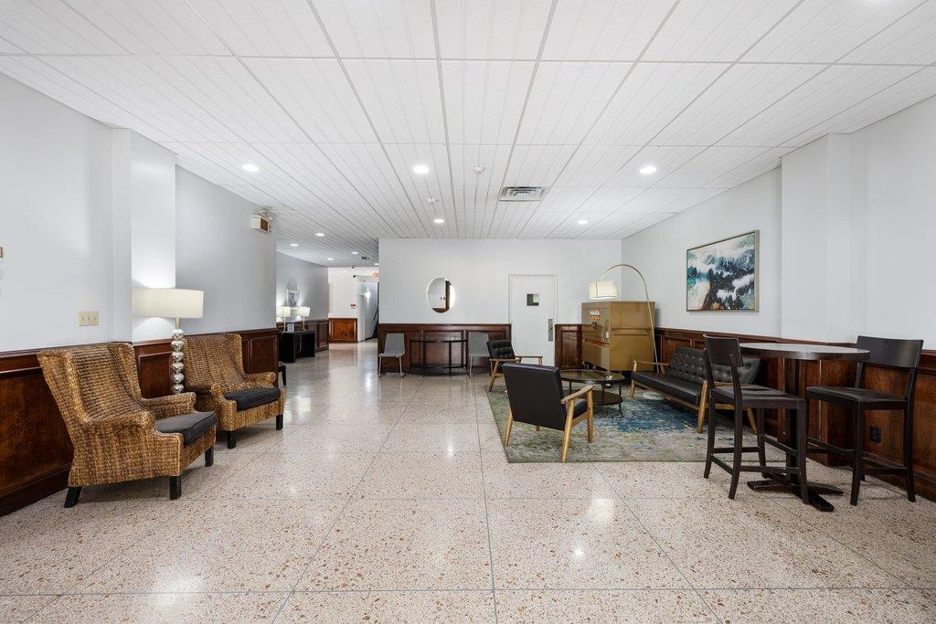 1800 Lavaca ST # 207