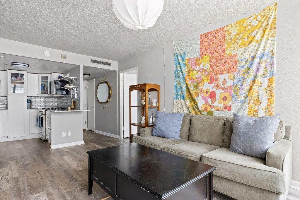 1800 Lavaca ST # 207