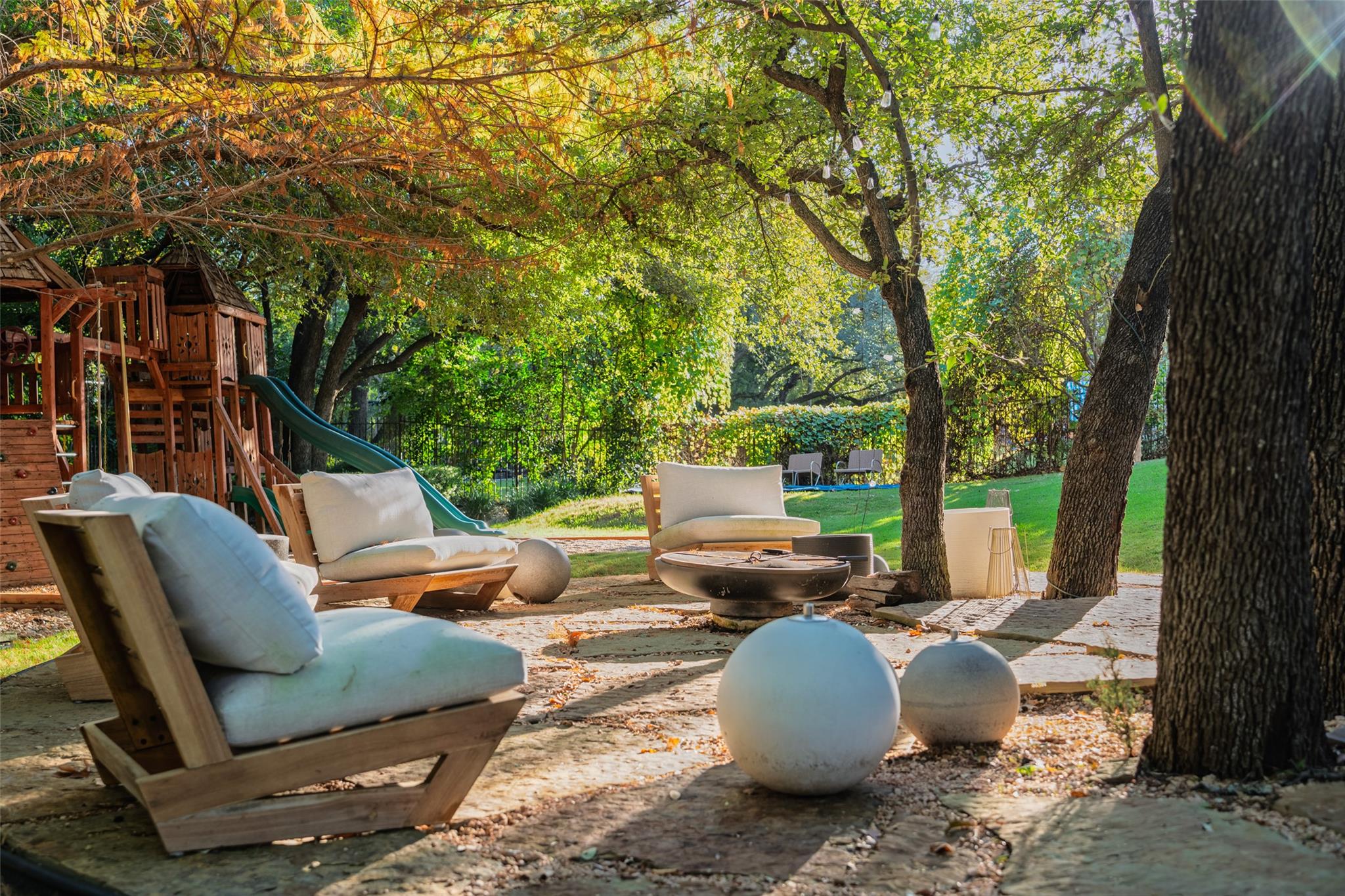 6628 Dogwood Creek DR