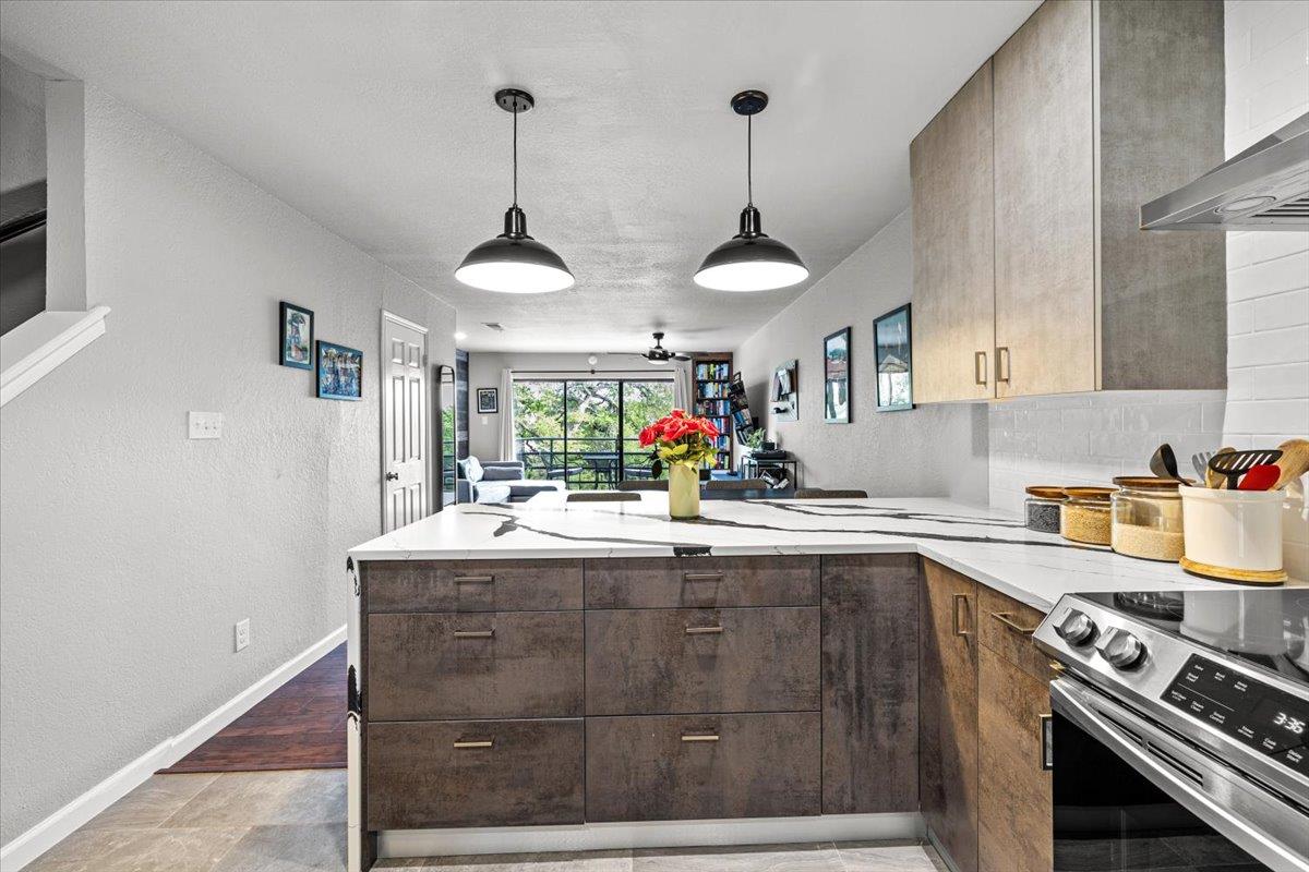 2605 Enfield RD # 209