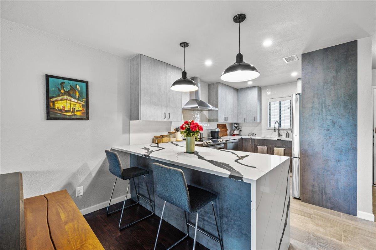 2605 Enfield RD # 209