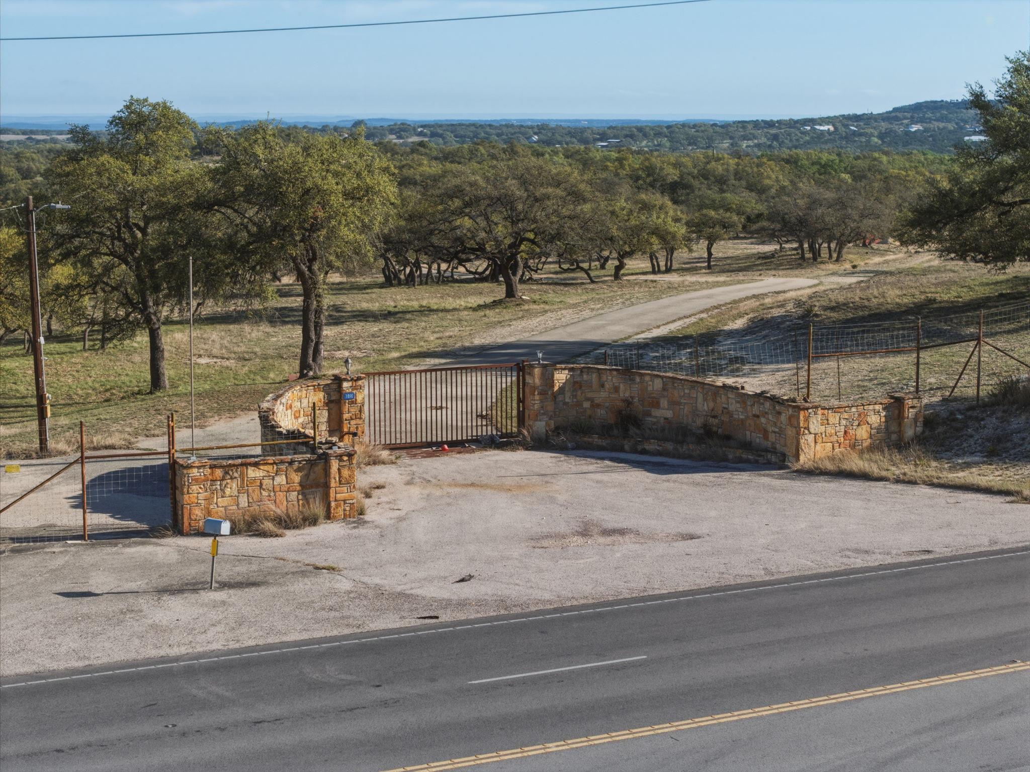 7890 US 290 Highway
