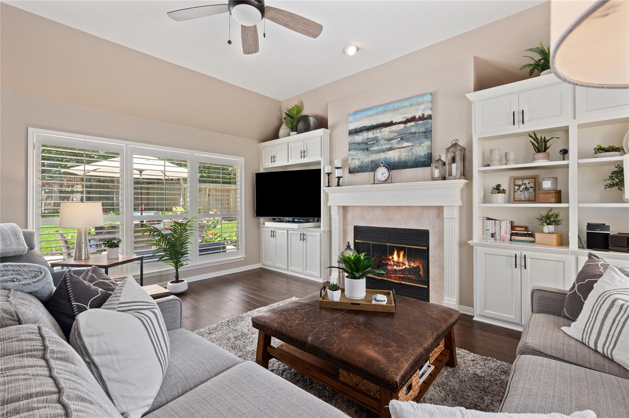 5413 Merrywing CIR