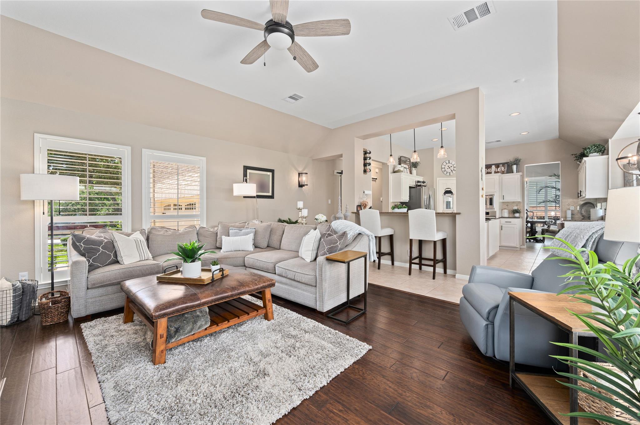 5413 Merrywing CIR