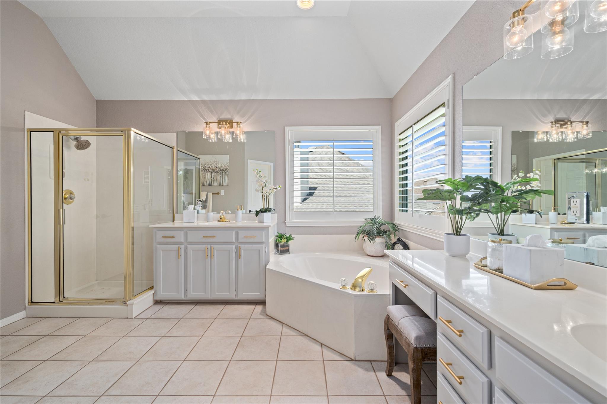 5413 Merrywing CIR