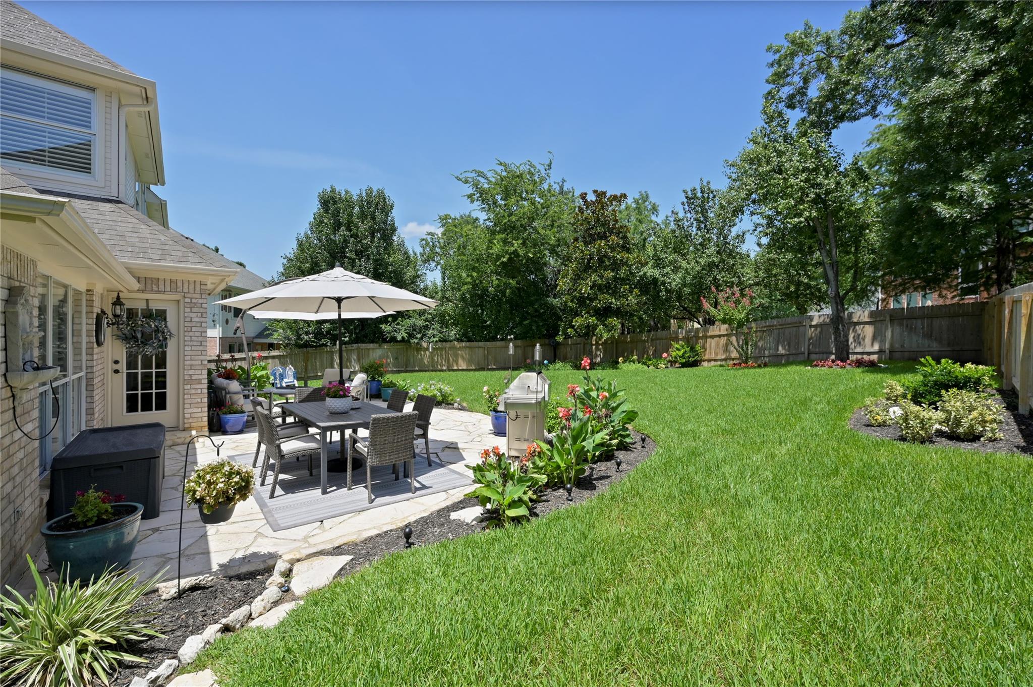 5413 Merrywing CIR