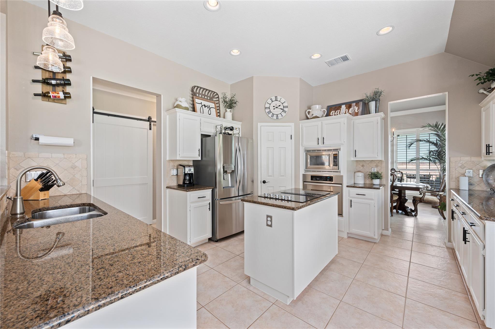 5413 Merrywing CIR