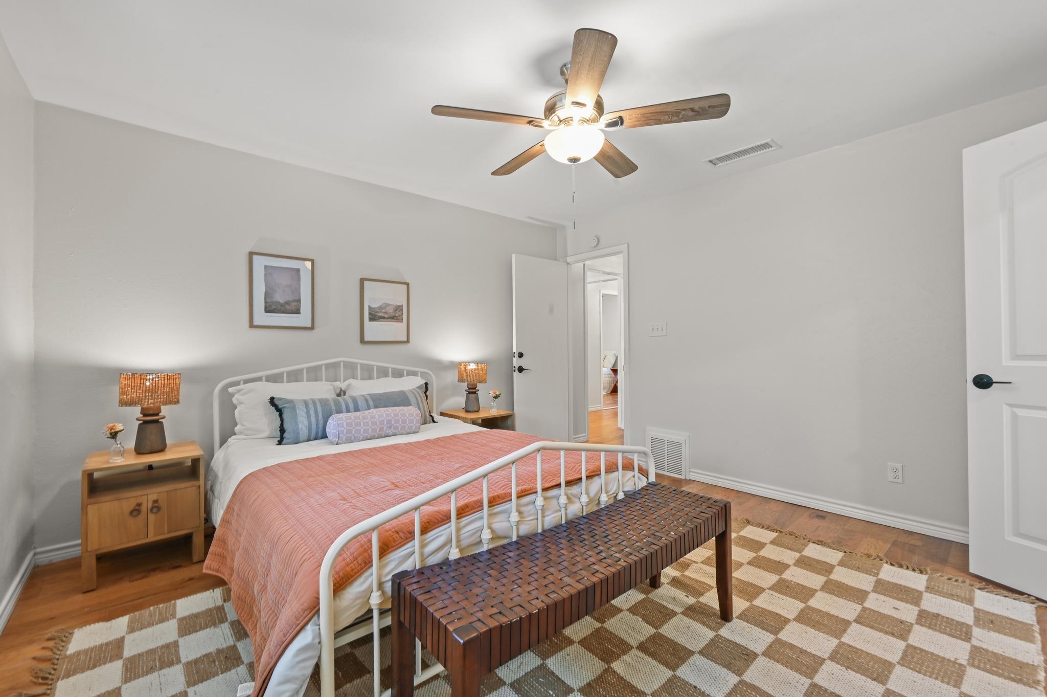 5300 Suburban DR