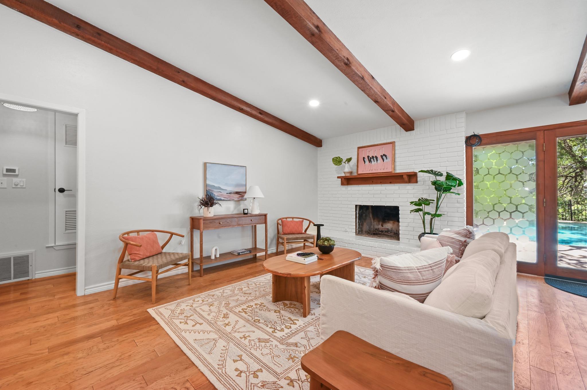 5300 Suburban DR