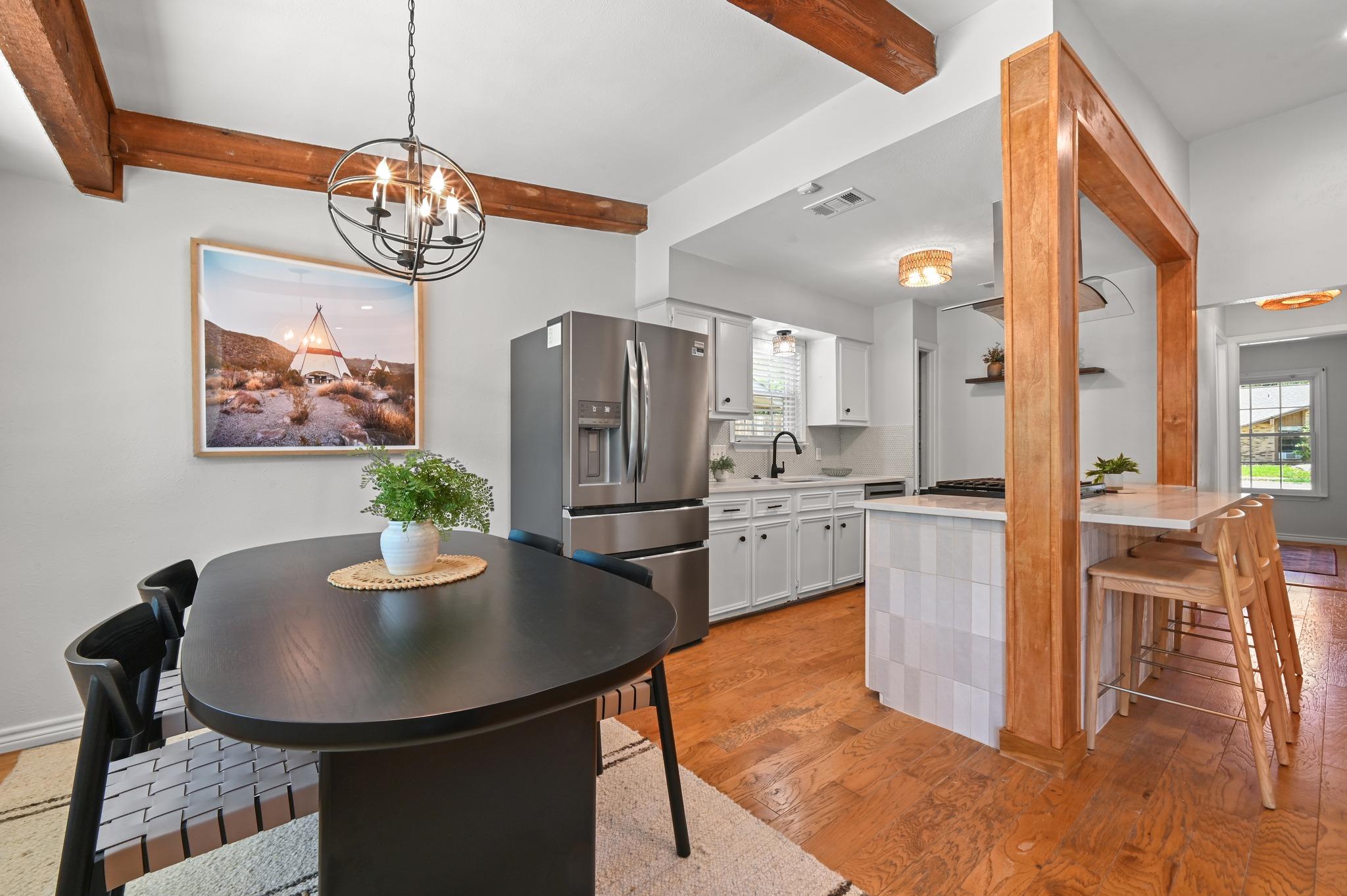 5300 Suburban DR