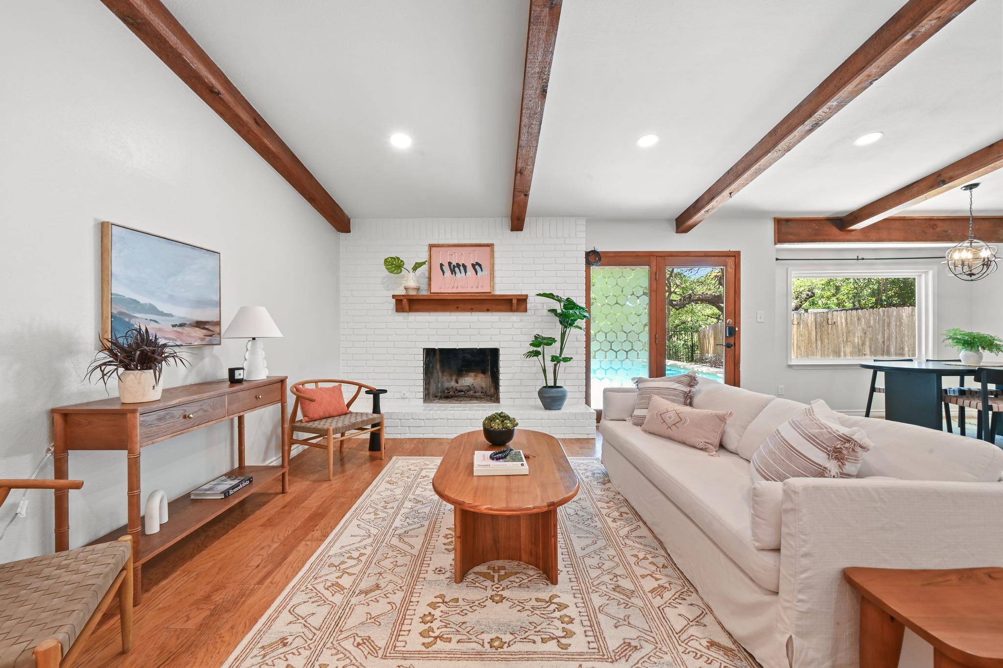 5300 Suburban DR