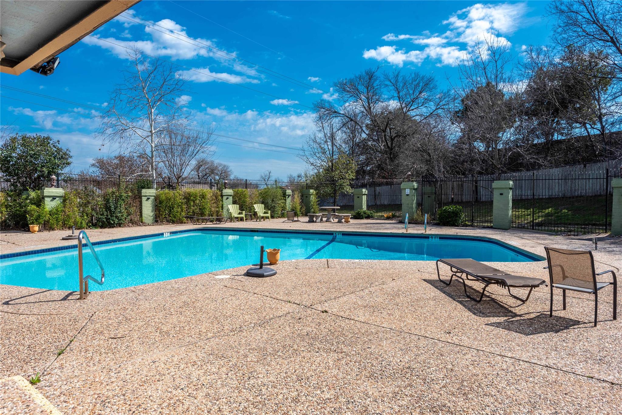 7215 Coronado CIR