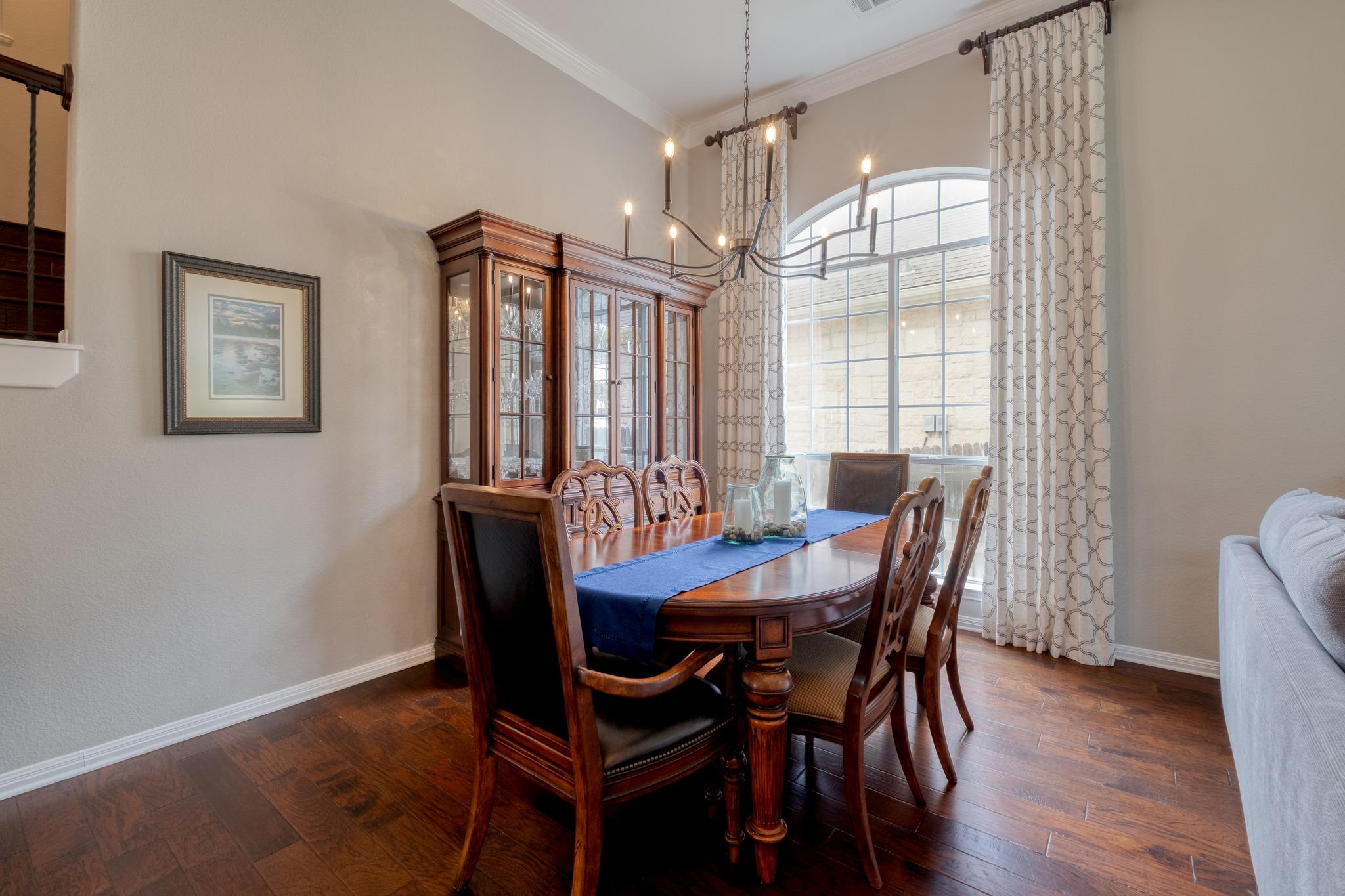 8302 Sunburst PKWY