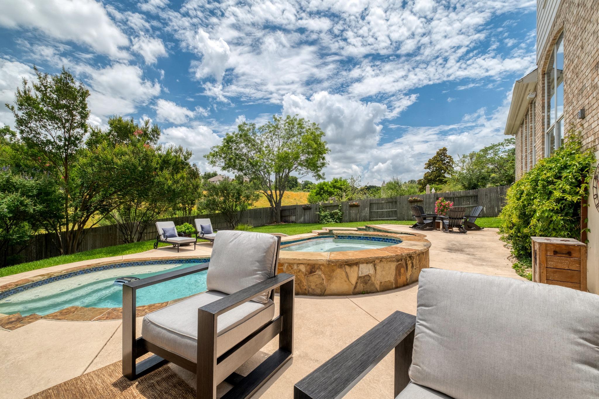 8302 Sunburst PKWY