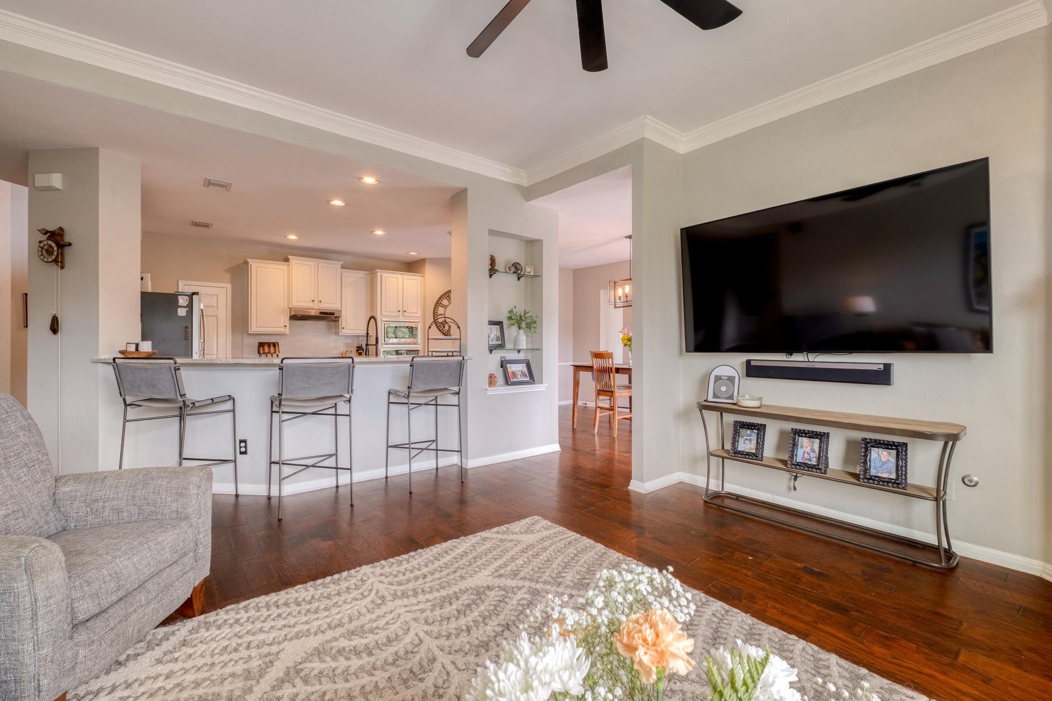 8302 Sunburst PKWY