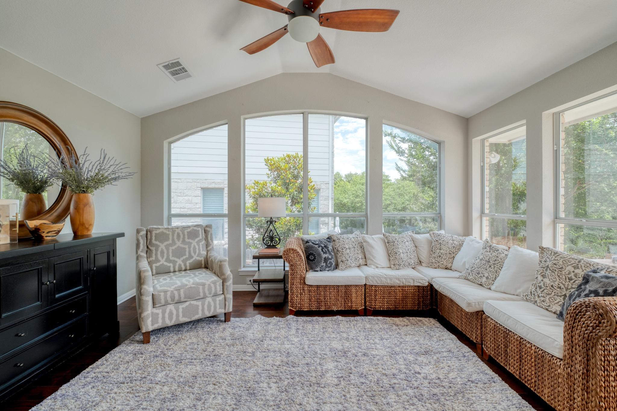 8302 Sunburst PKWY