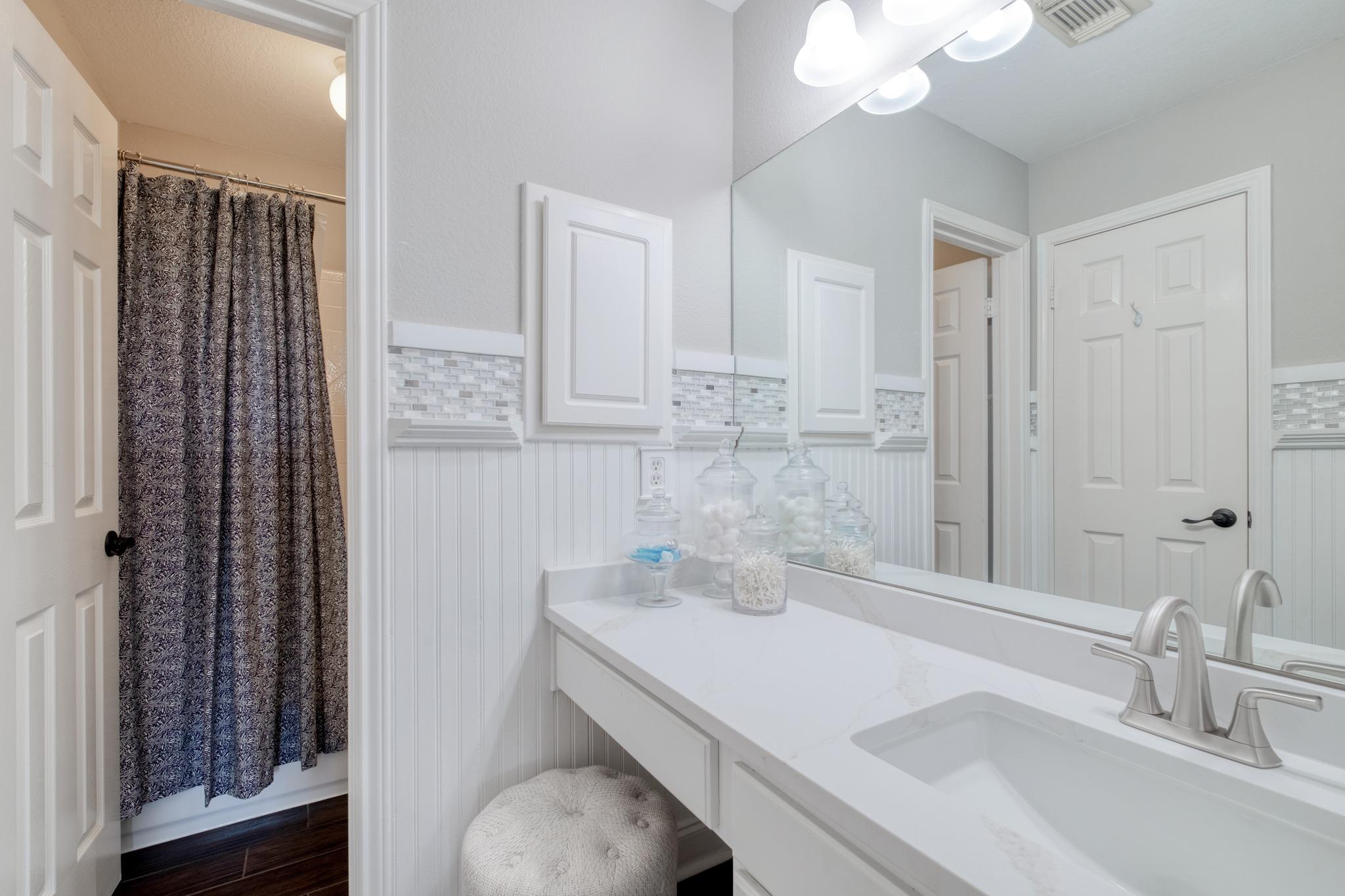 8302 Sunburst PKWY