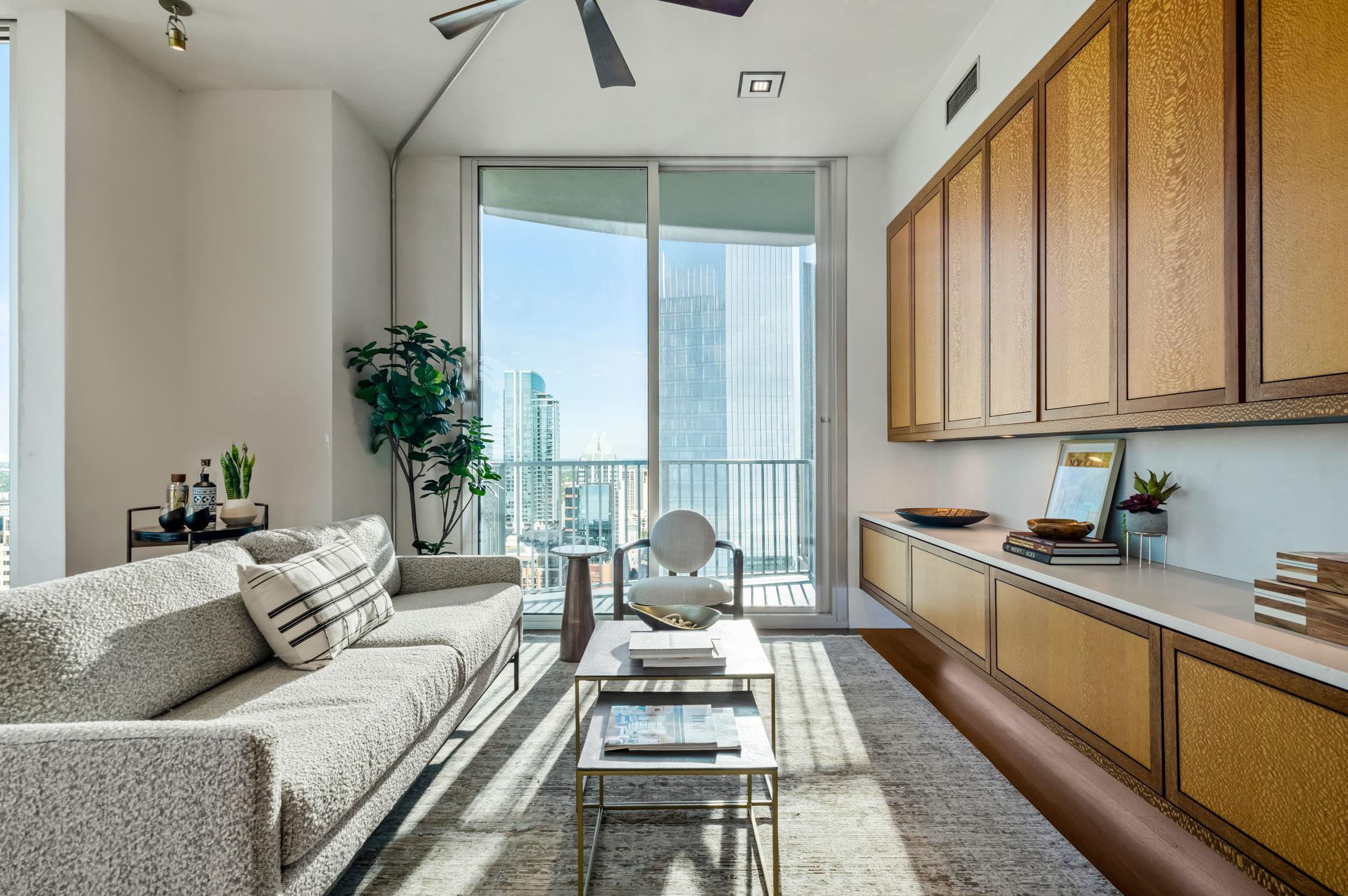 360 Nueces ST # 4211