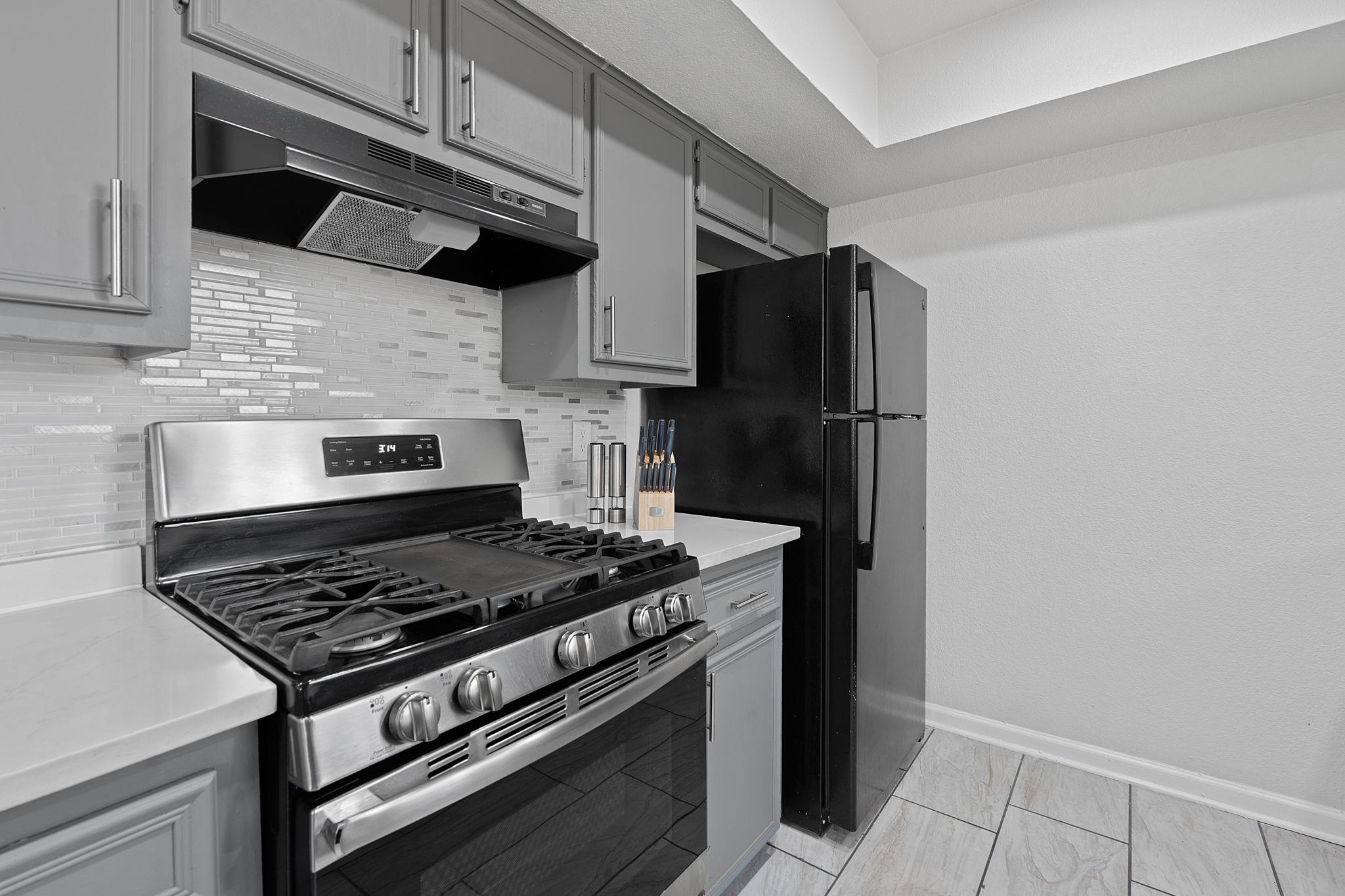 1002 Parkside CIR