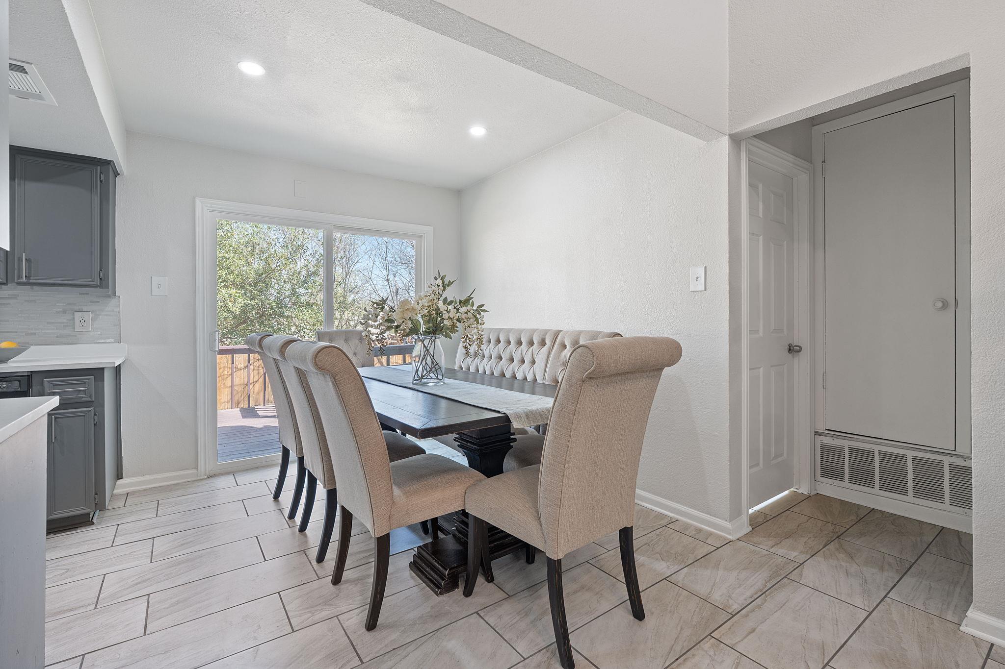 1002 Parkside CIR