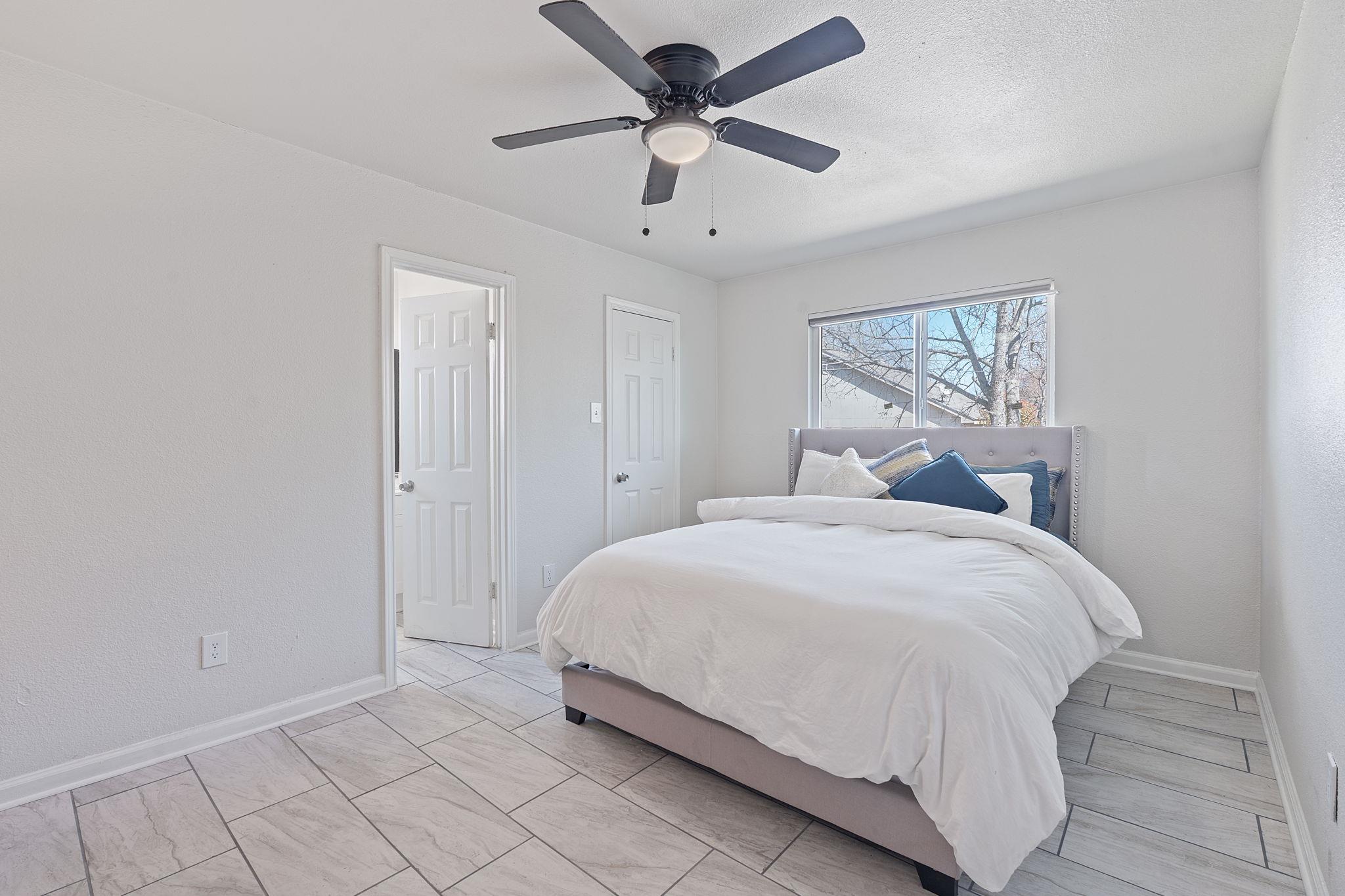 1002 Parkside CIR