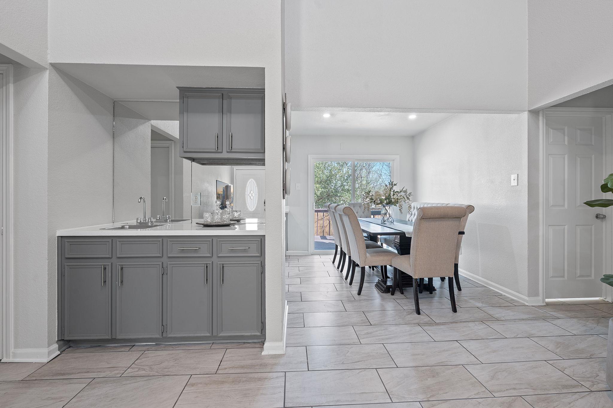 1002 Parkside CIR