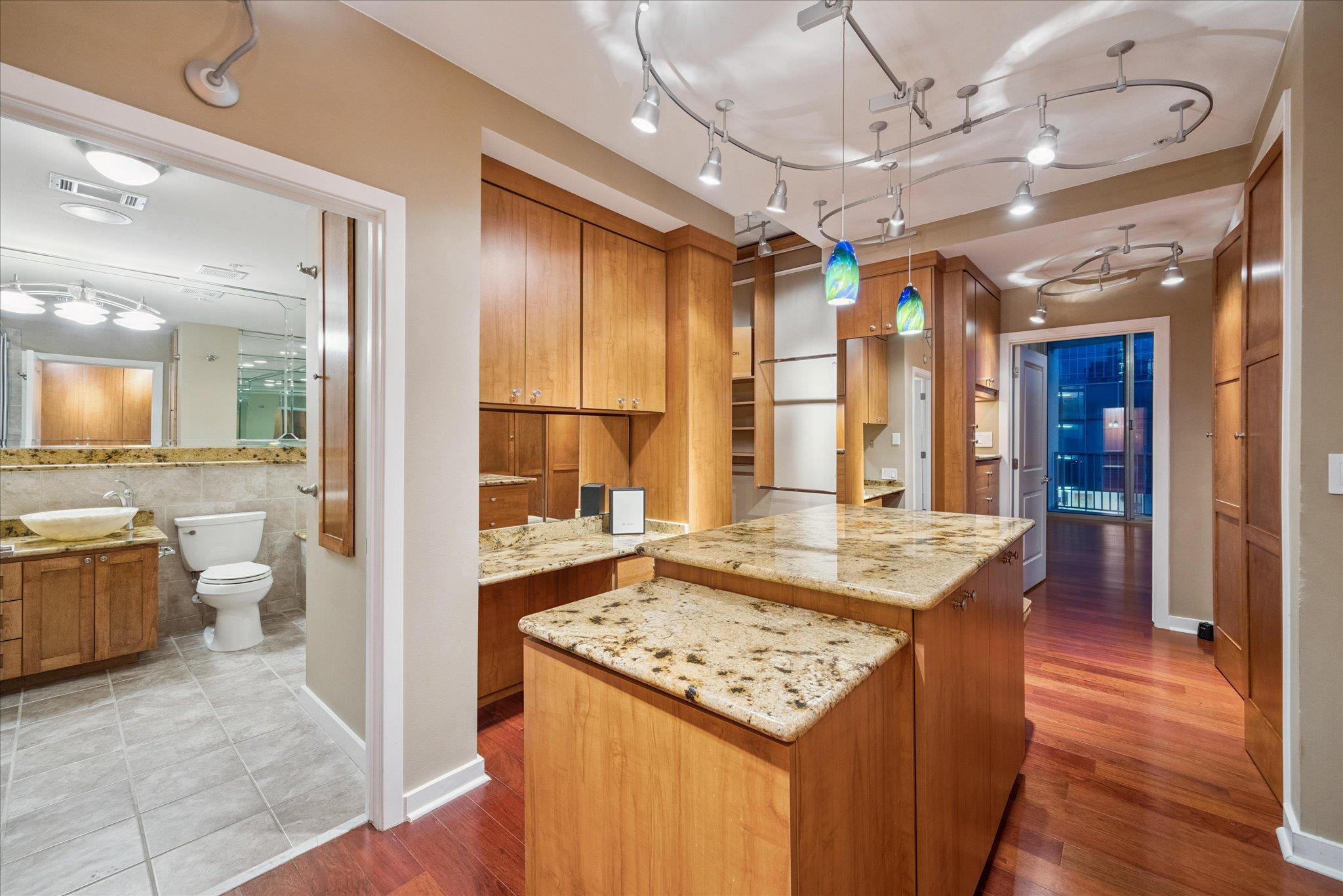 360 Nueces ST # 3504