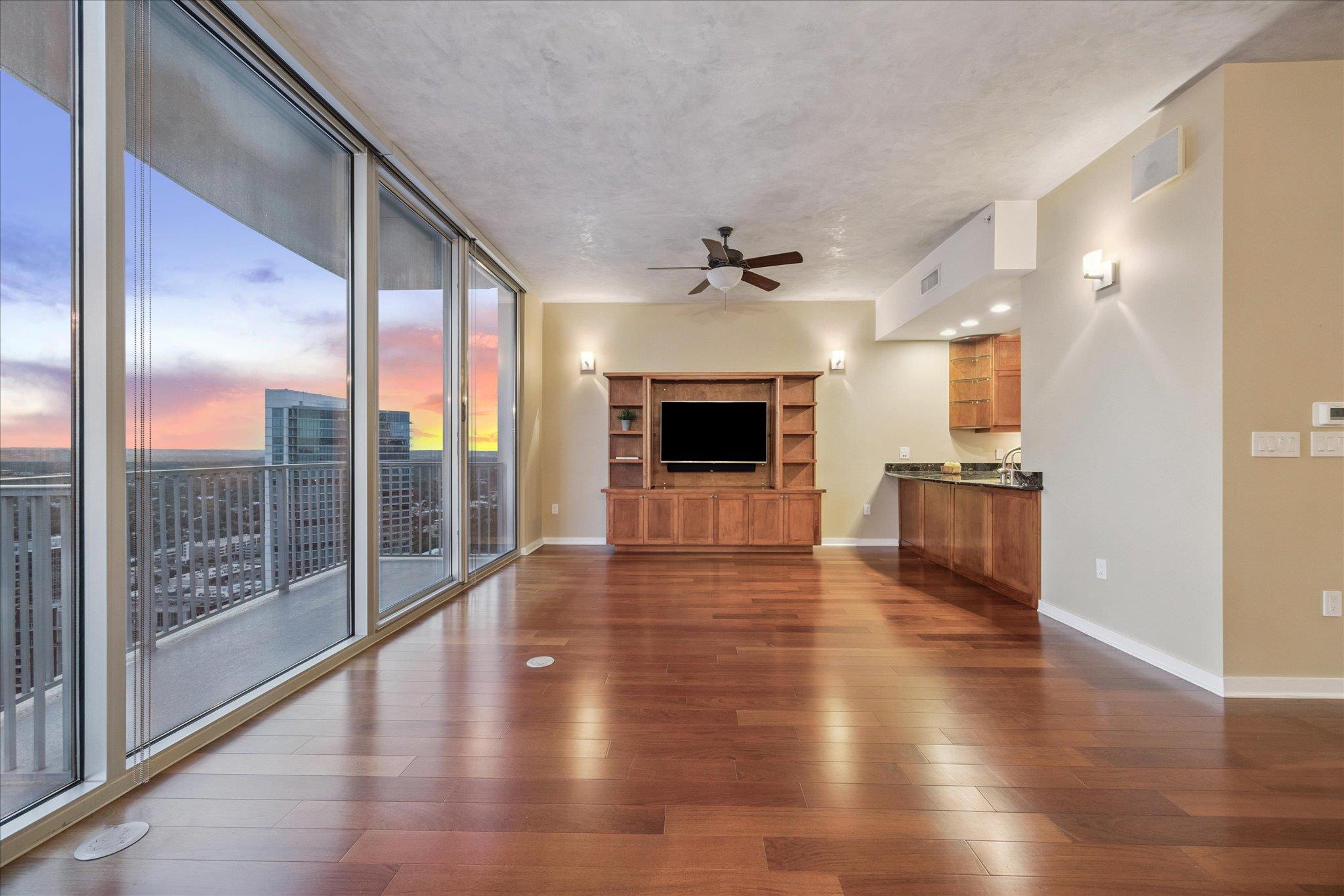 360 Nueces ST # 3504