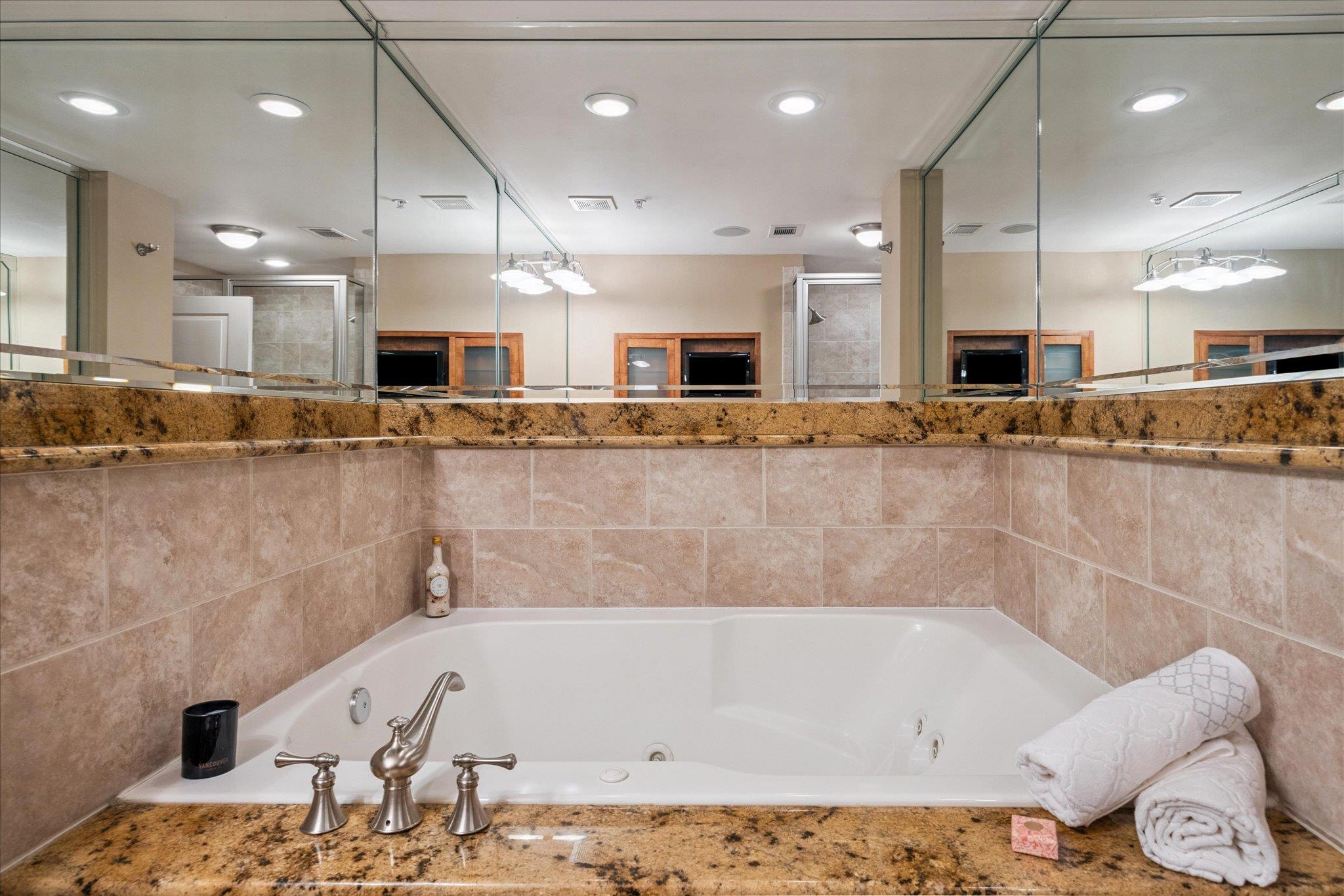 360 Nueces ST # 3504