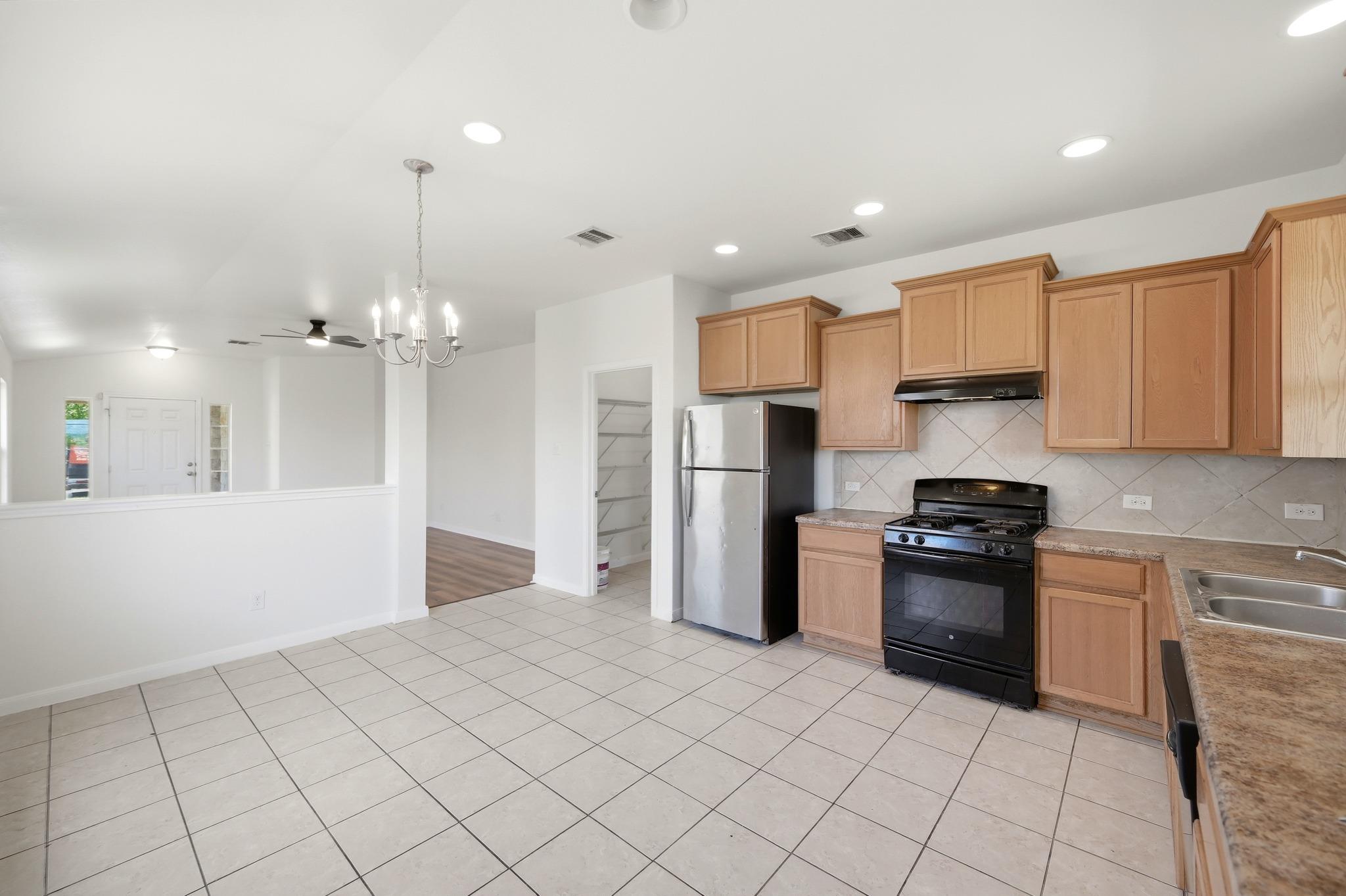 209 Hoya LN