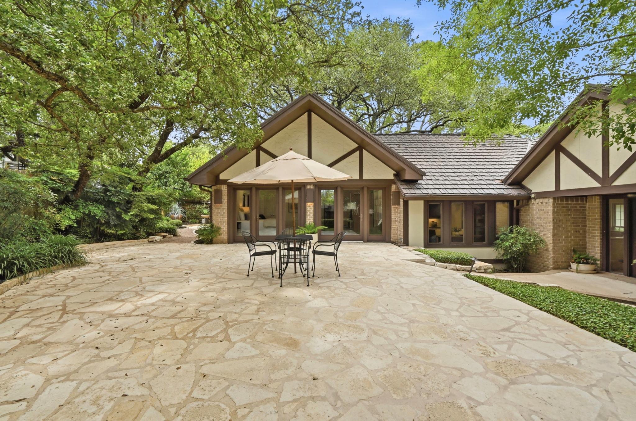 2106 Cypress PT E