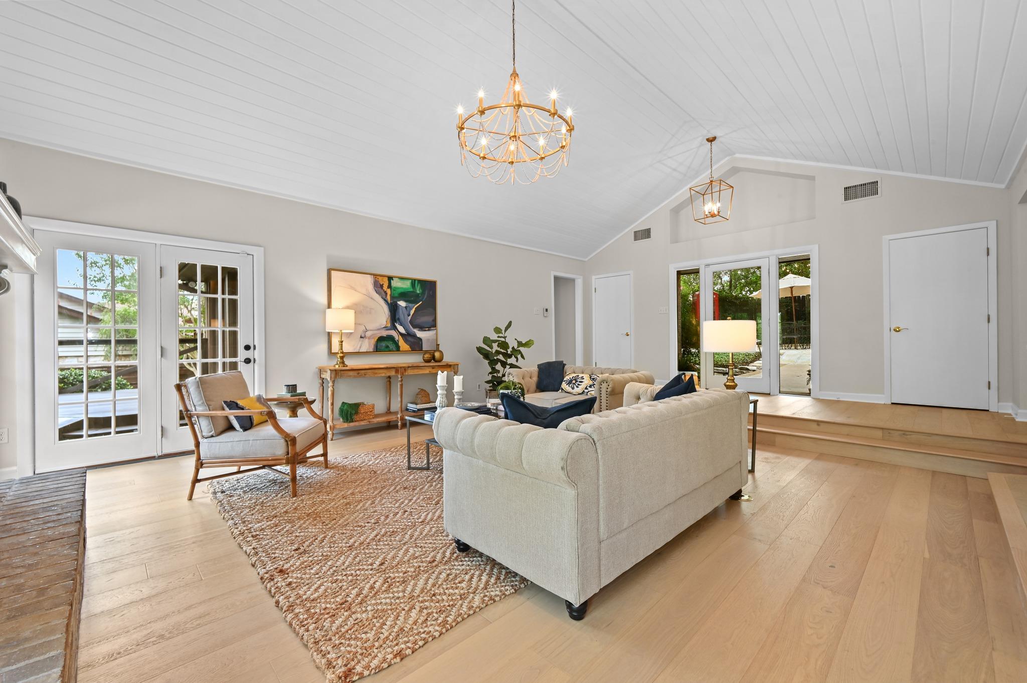 2106 Cypress PT E