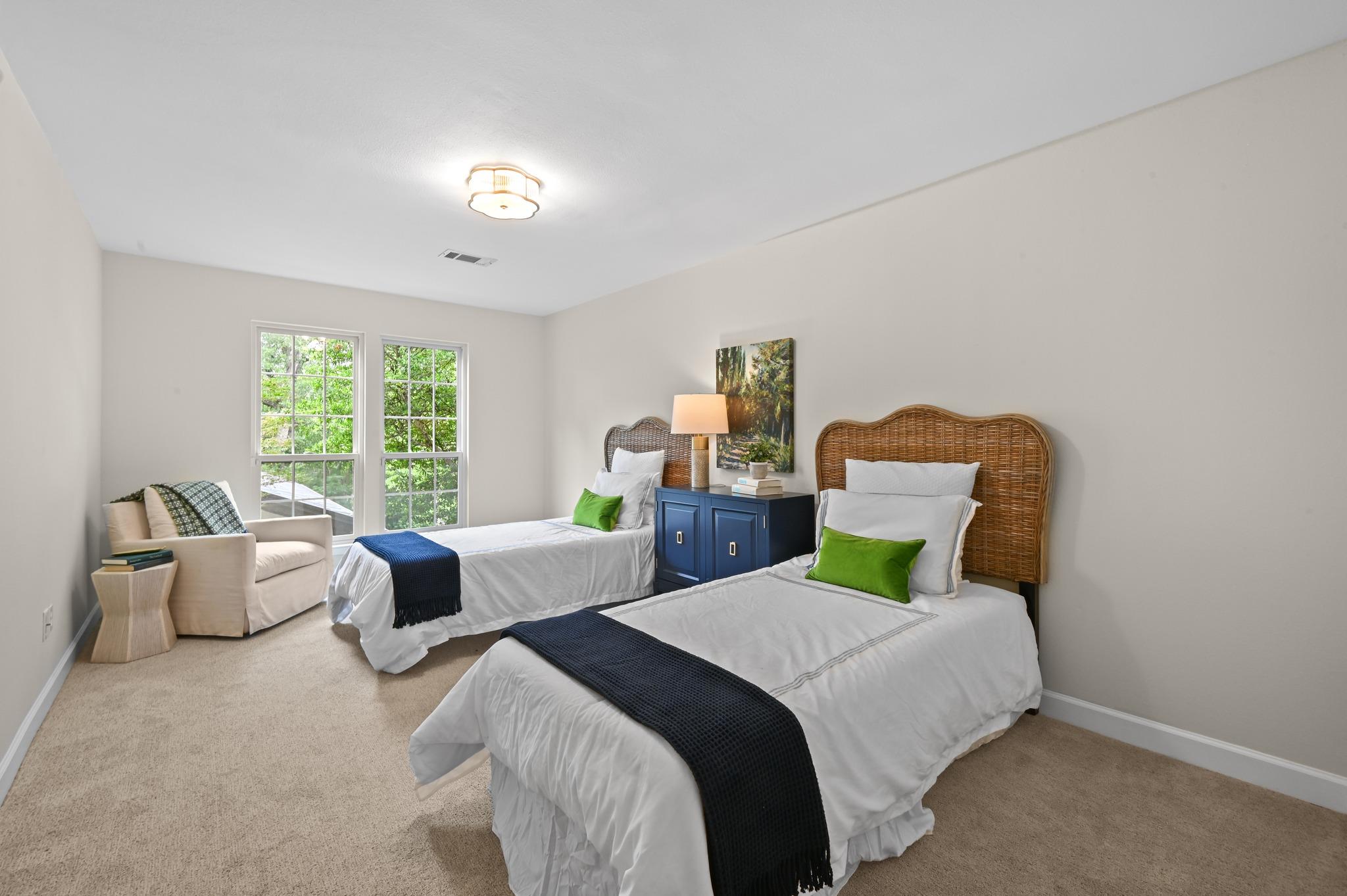 2106 Cypress PT E