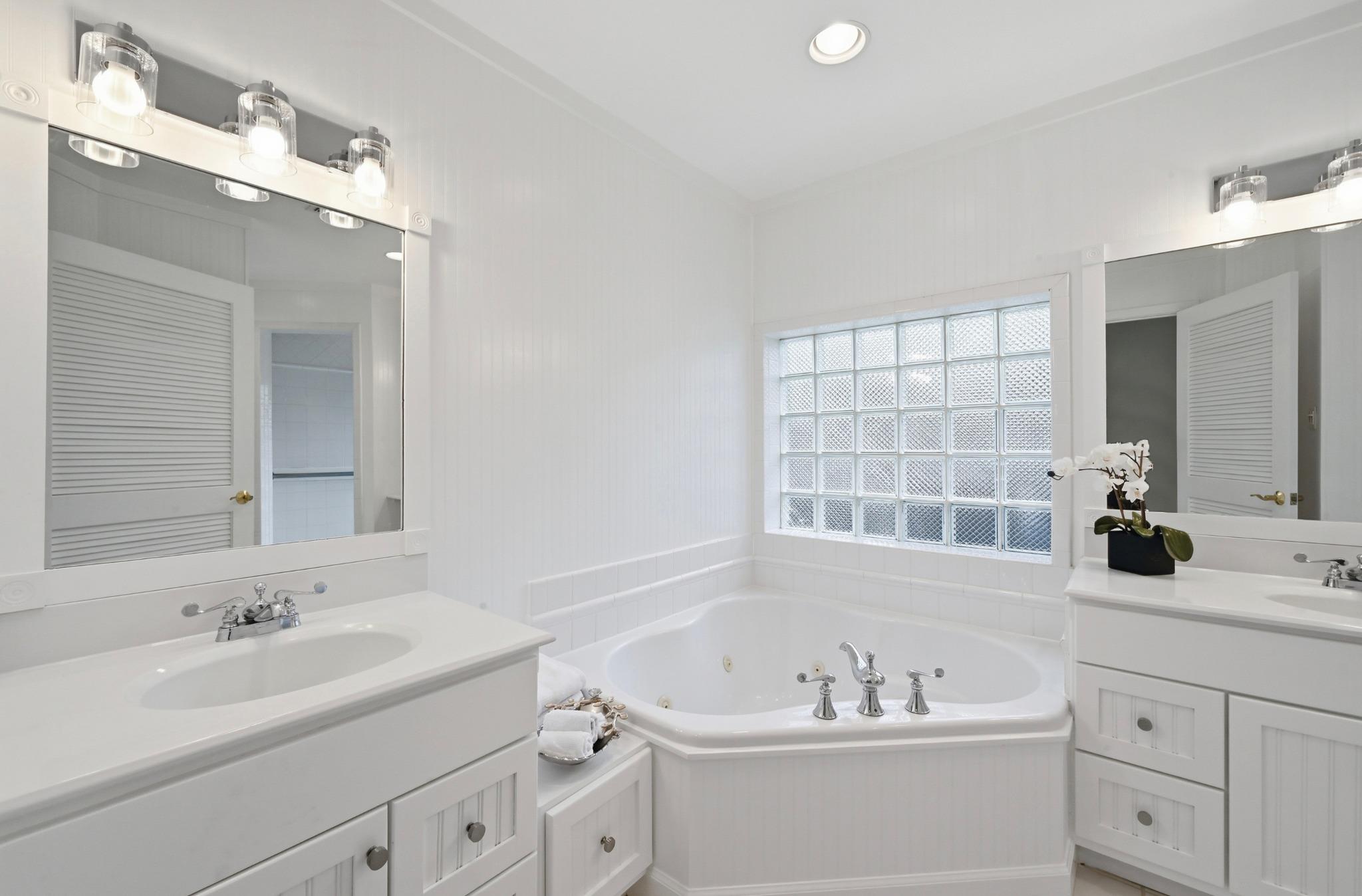 2106 Cypress PT E