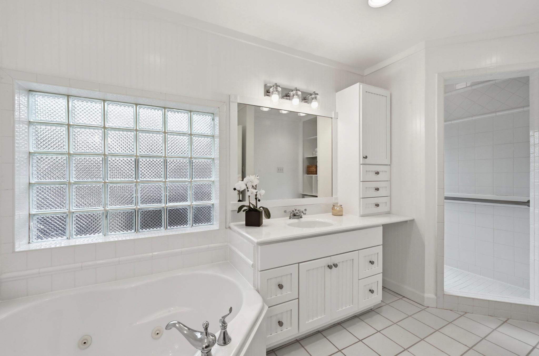2106 Cypress PT E