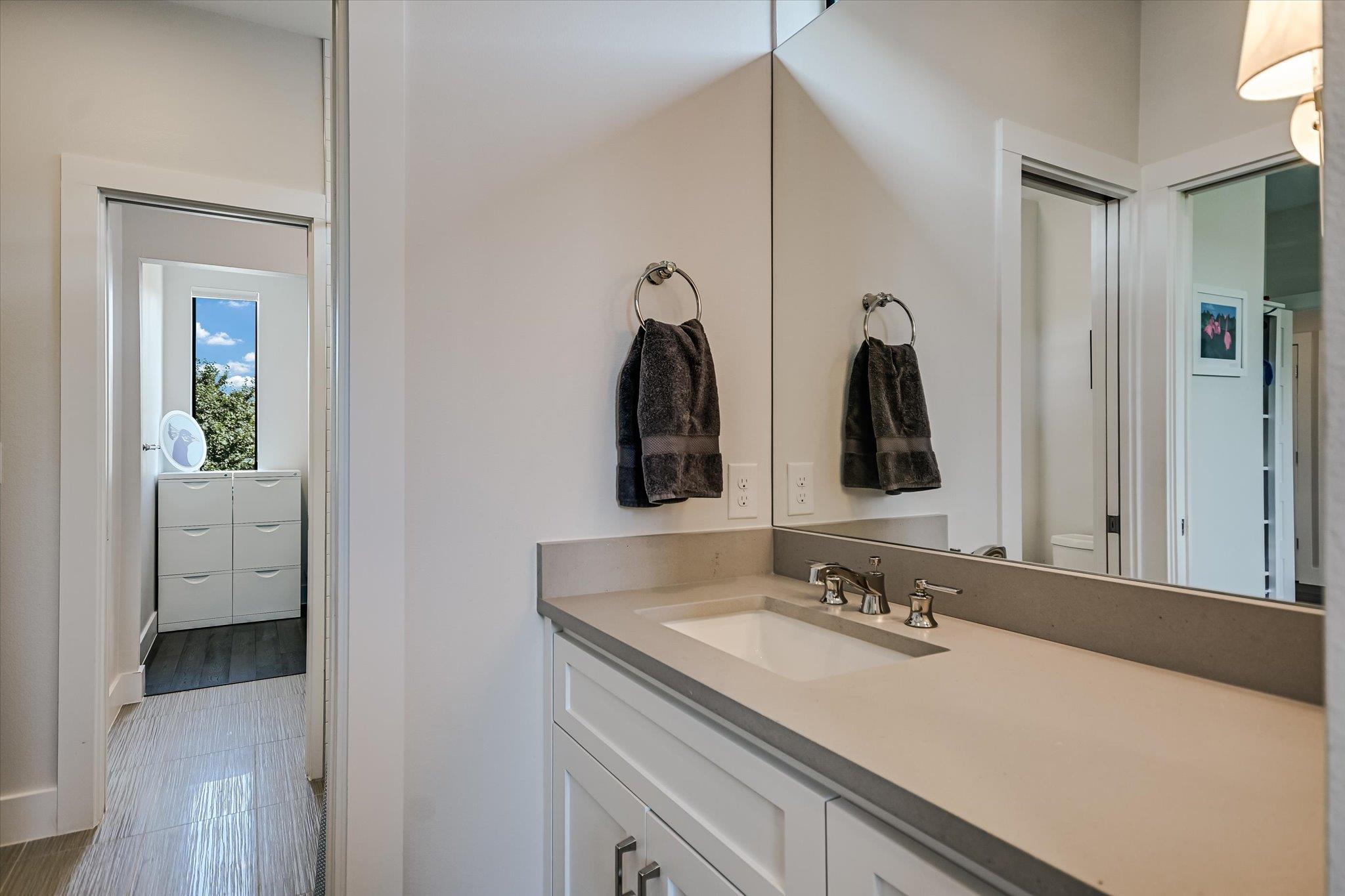 2205 S 3rd ST, Austin