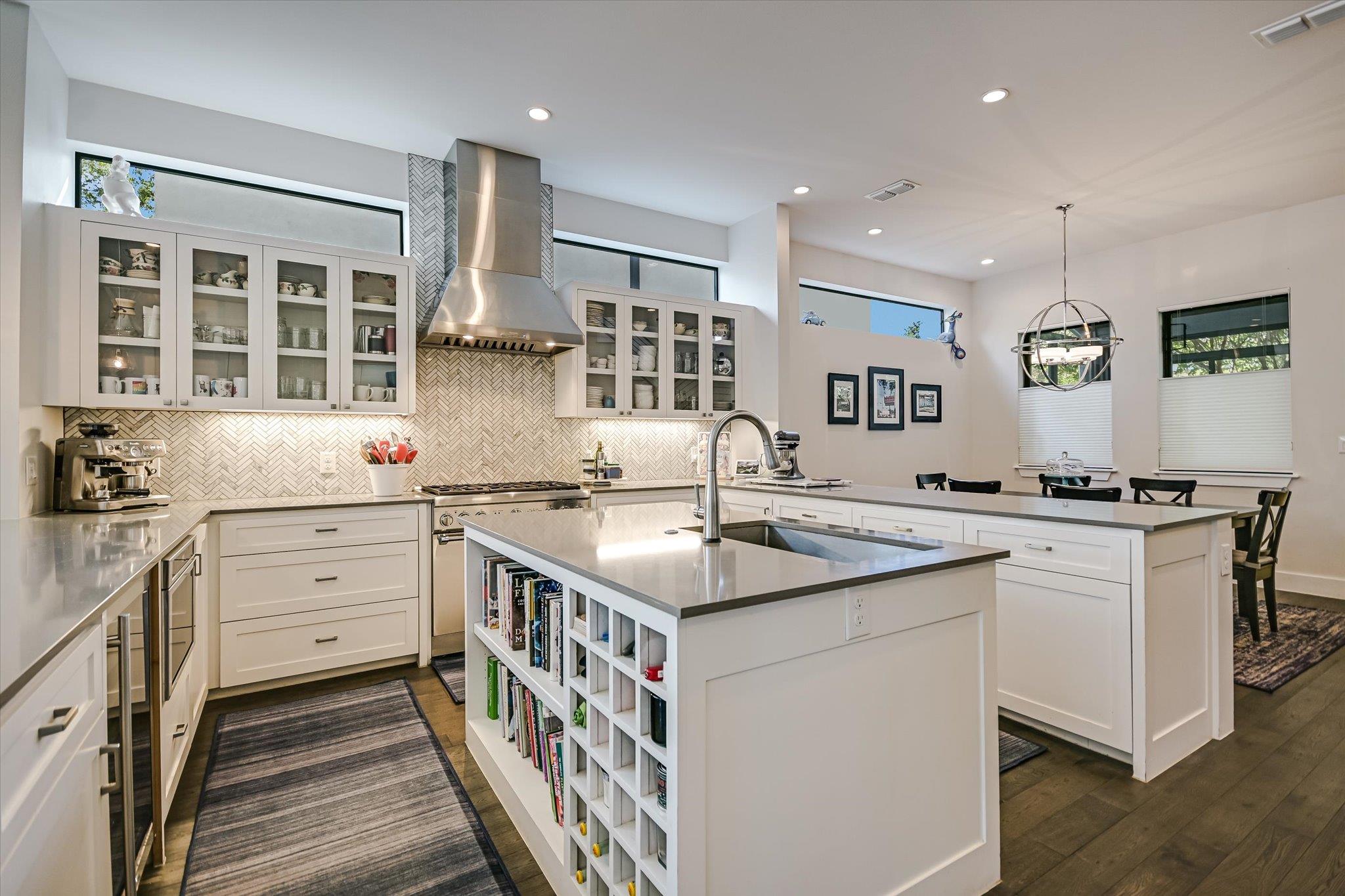 2205 S 3rd ST, Austin