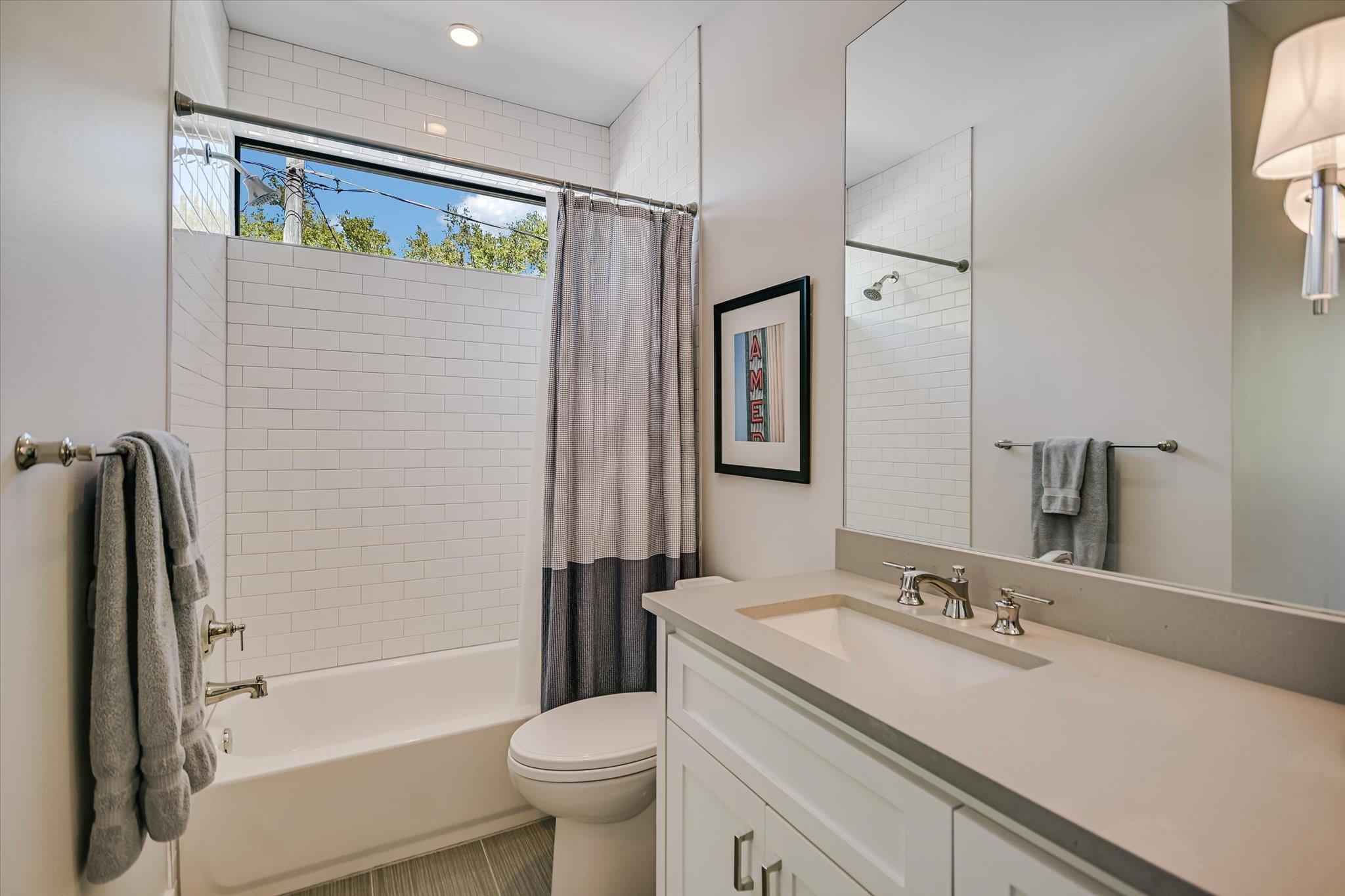 2205 S 3rd ST, Austin