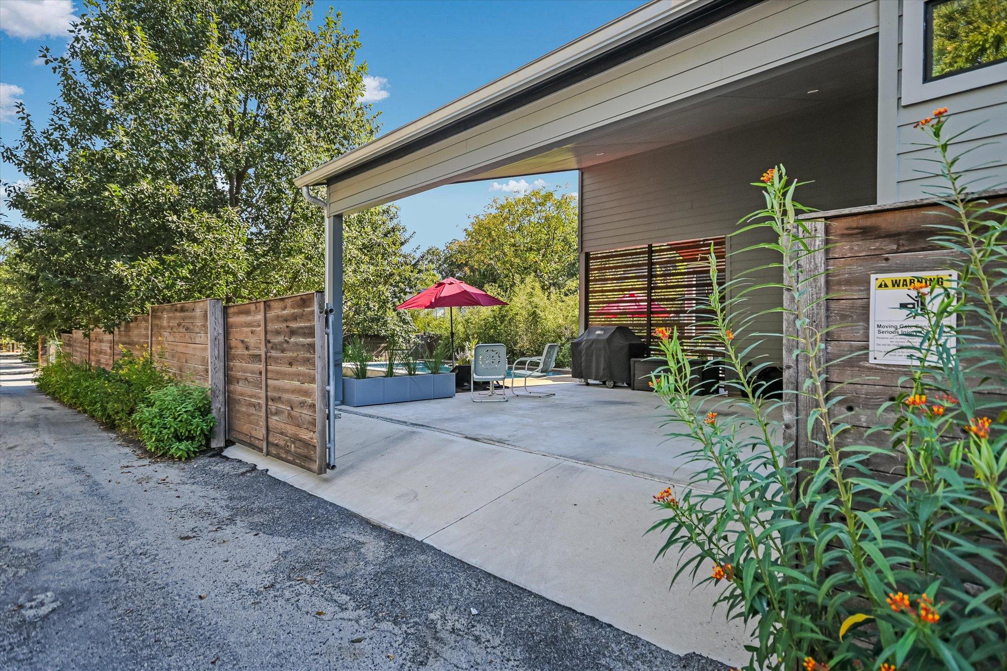 2205 S 3rd ST, Austin