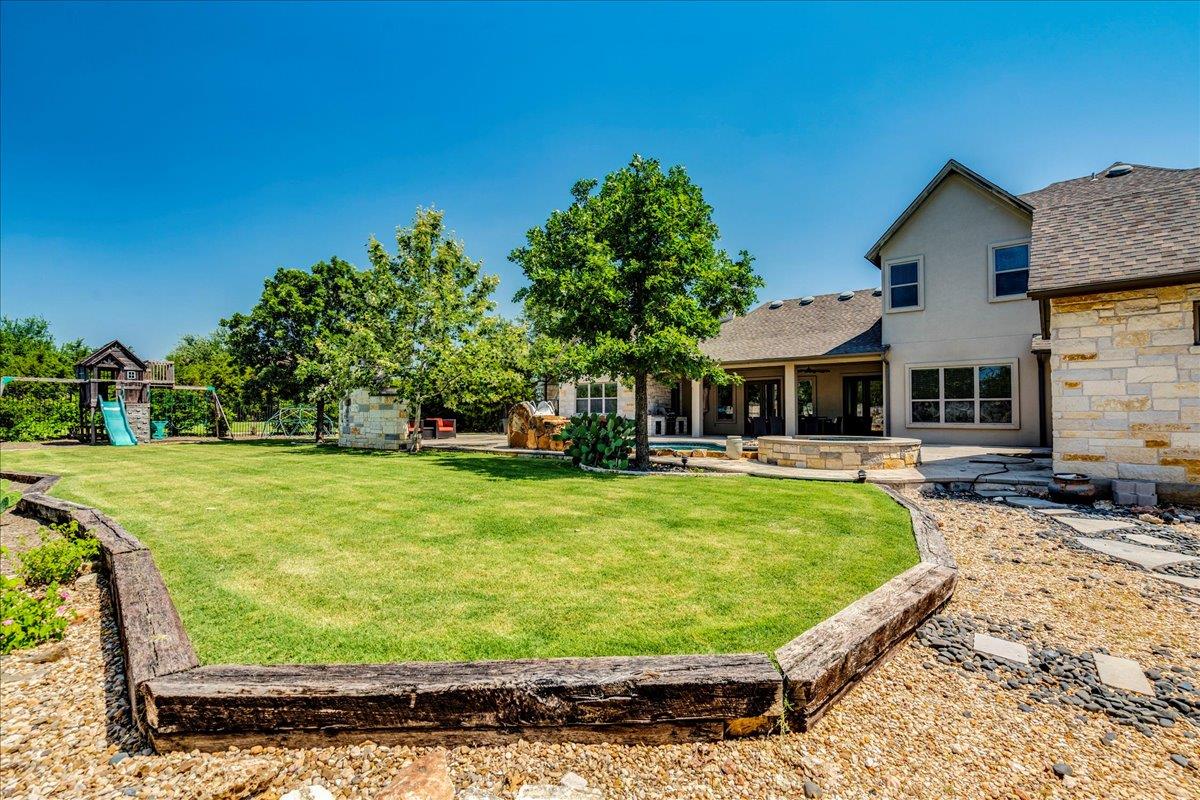 605 Unity DR