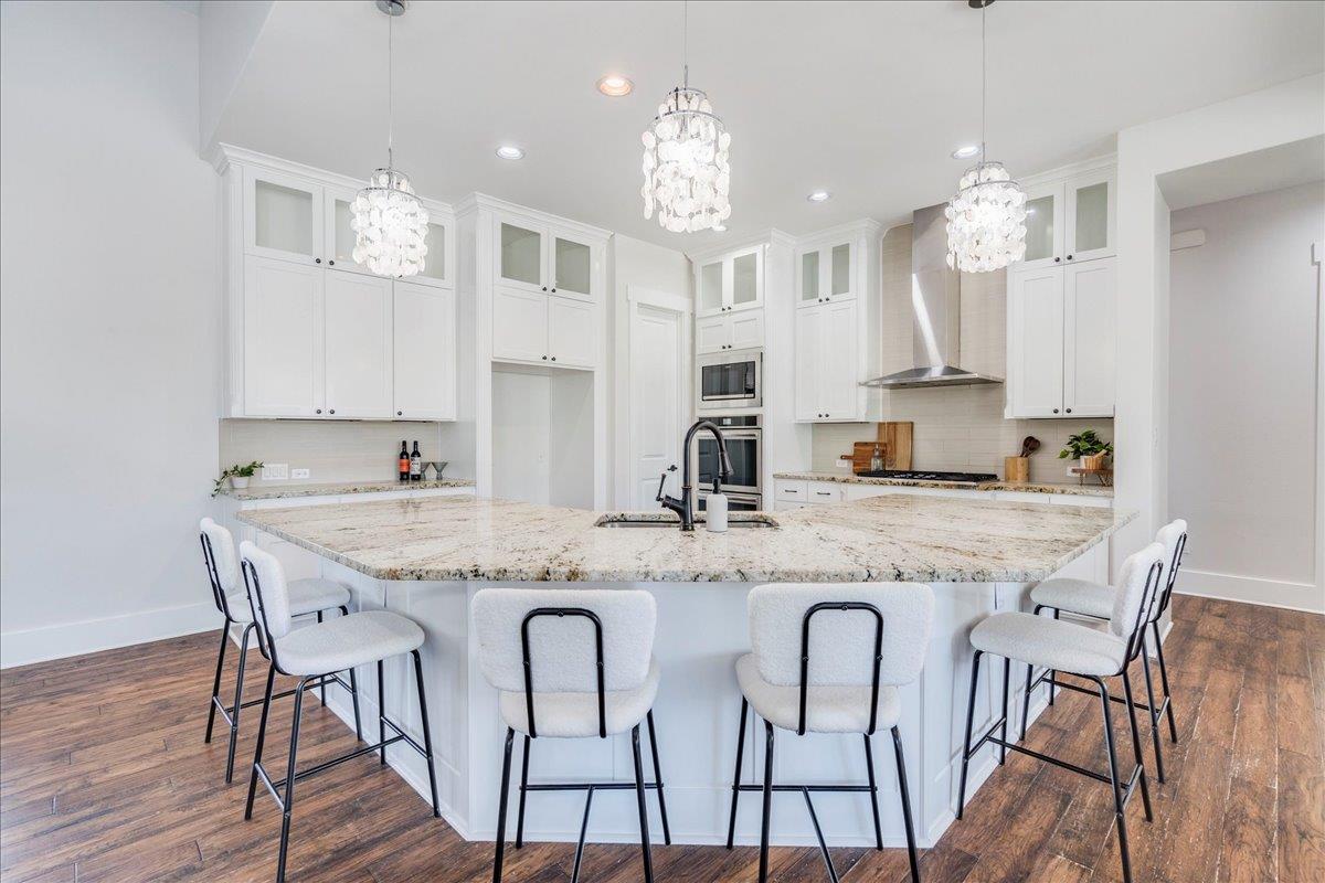 605 Unity DR