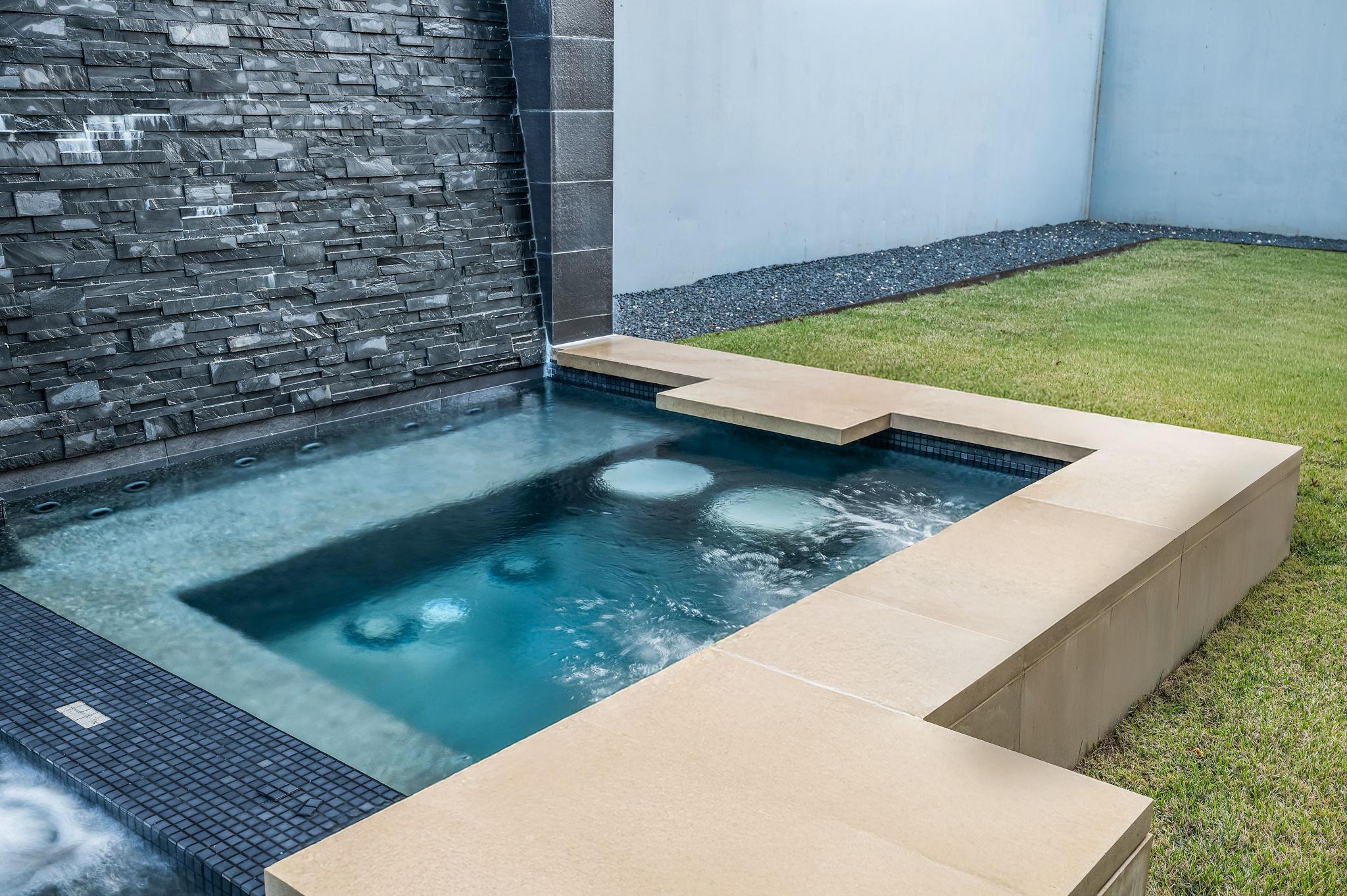 2701 Toro Canyon RD # B